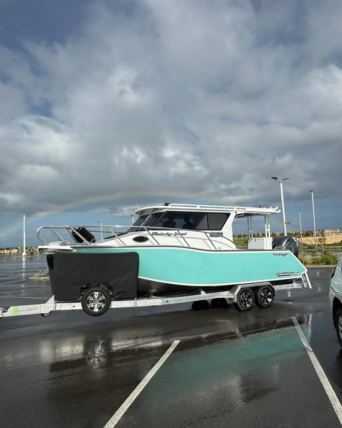 BUILT IN WA, BOUND FOR QLD!

The latest 8500 Kimberley special wrapped up a successful rainy sea trial this week and is now making its way East to its new home.

This build introduces a Razerline first, featuring a full stand-up shower and toilet cub