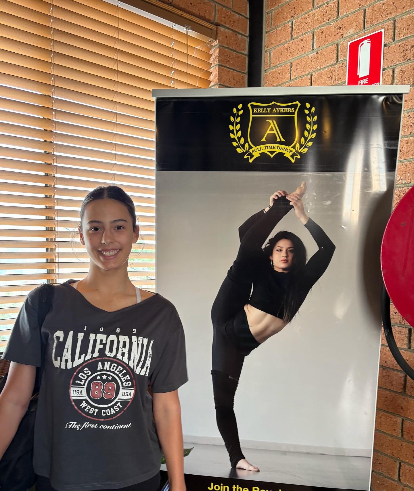 Last year SLD student Jasmine, was the recipient of an Easter Program Scholarship to train @kellyaykersfulltimedance
Jasmine not only participated in valuable classes, but got to experience how a full-time dance course runs. What a wonderful experi