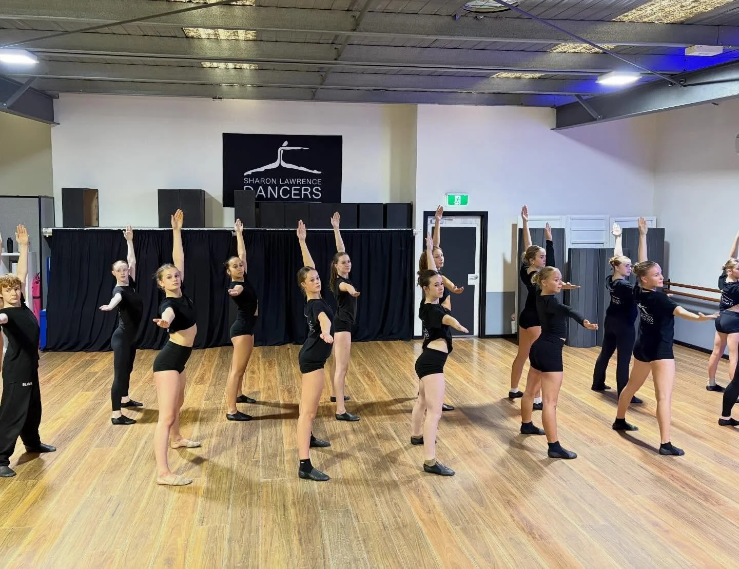 Officially half way through term 1 🔥⭐️

#sldancers #sldrepresent #sharonlawrencedancers