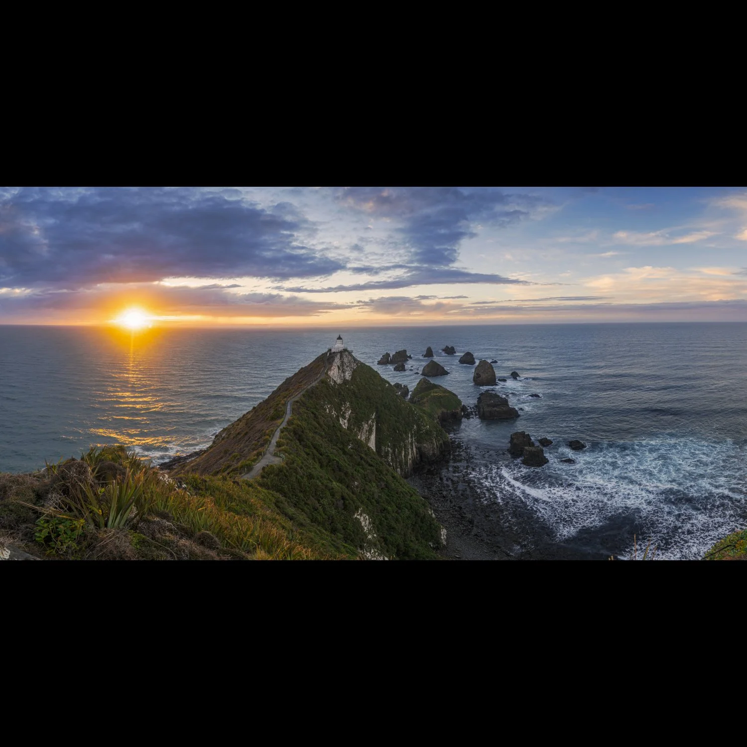 Nugget Point Lighthouse.jpg