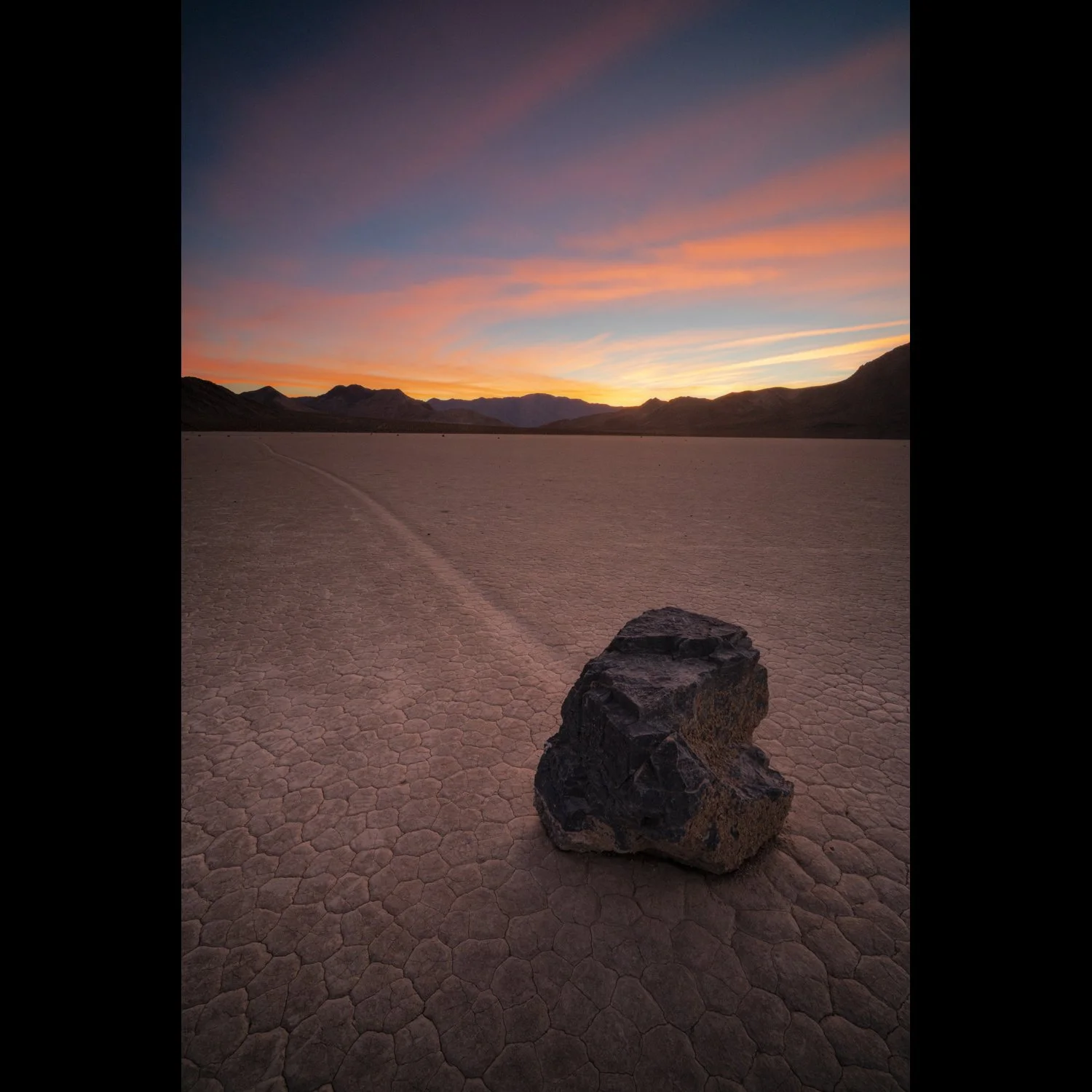 Racetrack Death Valley.jpg