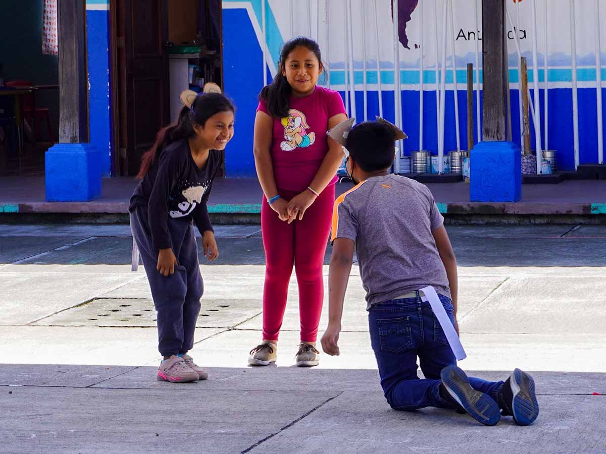 Theater-ngo-school-guatemala-volunteer_0005_DSC04744.jpg