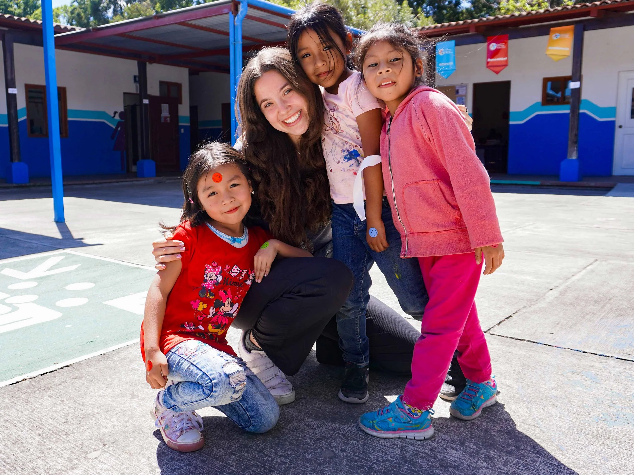 volunteer-in-antigua-guatemala-social-media-support.jpg
