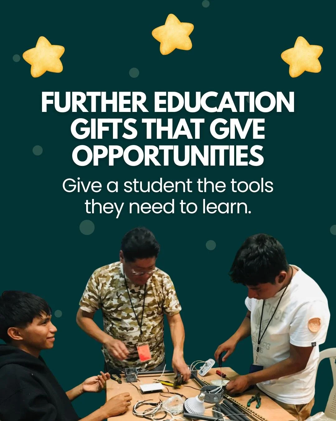 For many young people in Guatemala, continuing to high school or university is only possible with support, school supplies, uniforms, guidance, and the right materials.

Your gift can become the light that accompanies them on their journey:

📘 Schoo