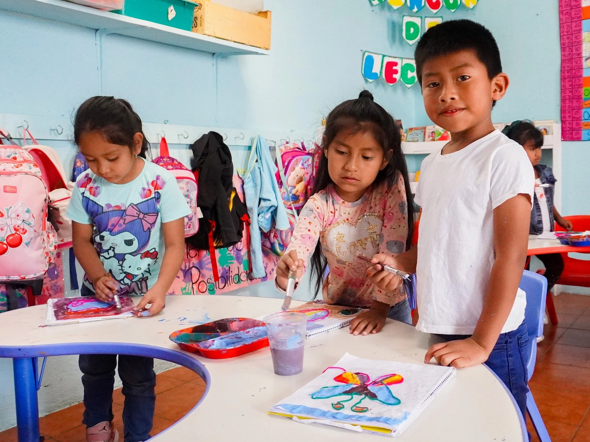 Our youngest students filled the classroom with color, imagination, and joy as they explored their creativity through art. Every brushstroke and every idea is a beautiful reminder of how powerful self-expression can be from an early age.

💛 We love 