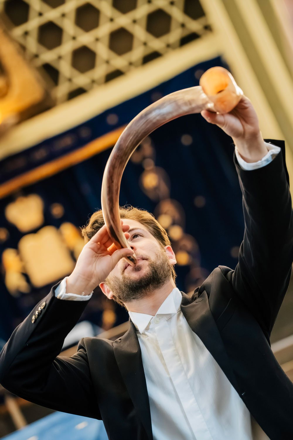 Bar Zemach mit Schofar bei SHALOM MUSIK KOELN 2026 in der Kölner Synagoge