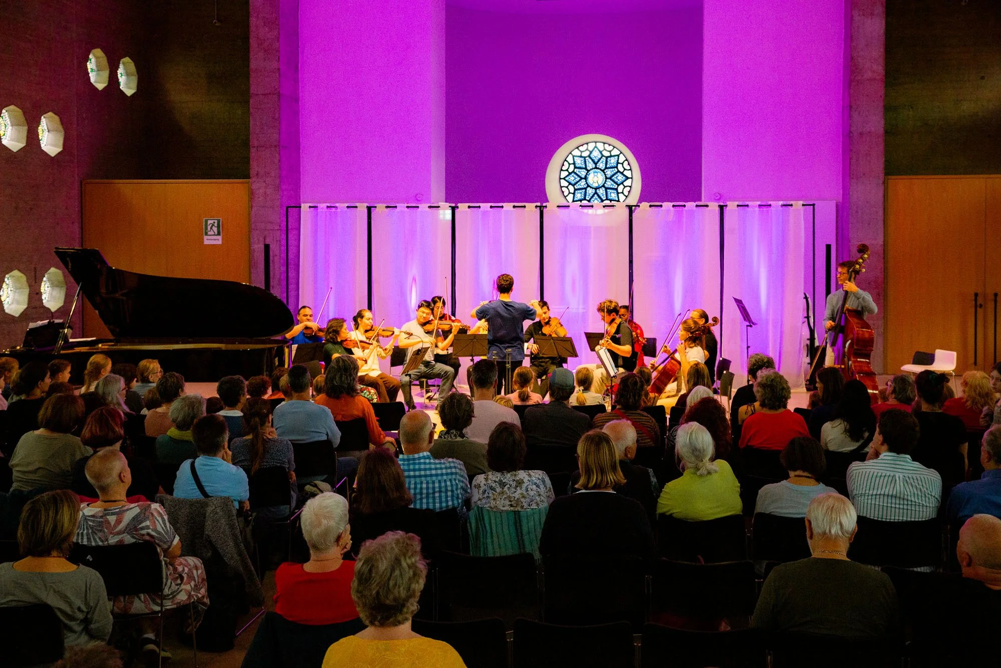 Begeisterung bei Groß und Klein: Familienkonzert mit Bar Zemach und dem Jewish Chamber Orchestra Hamburg im Ventana. Foto: Kay-Uwe Fischer / SHALOM-MUSIK.KOELN
