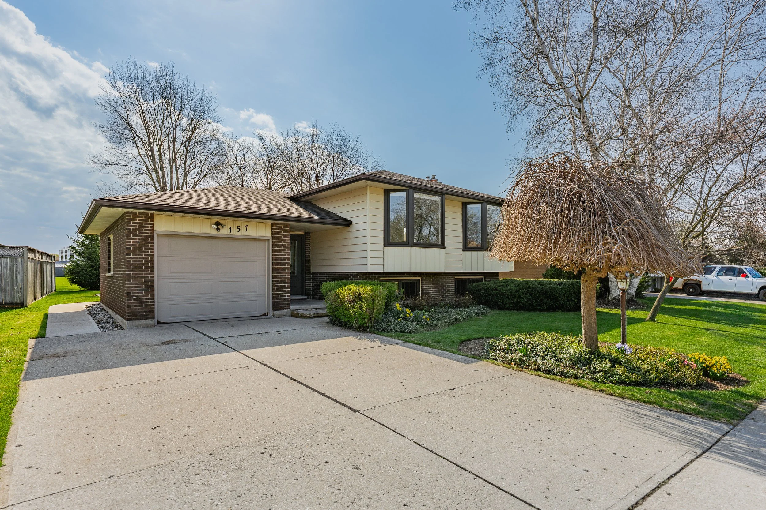 157 Oriole Pkwy W, Elmira