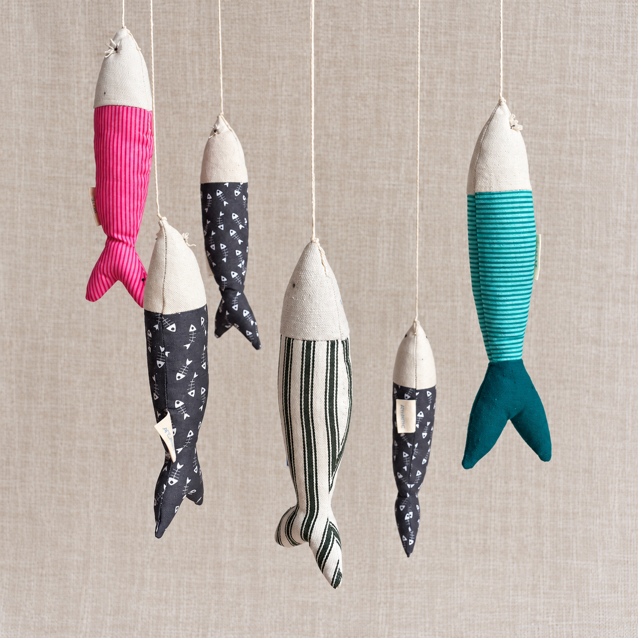 6 fish mobile 2.png
