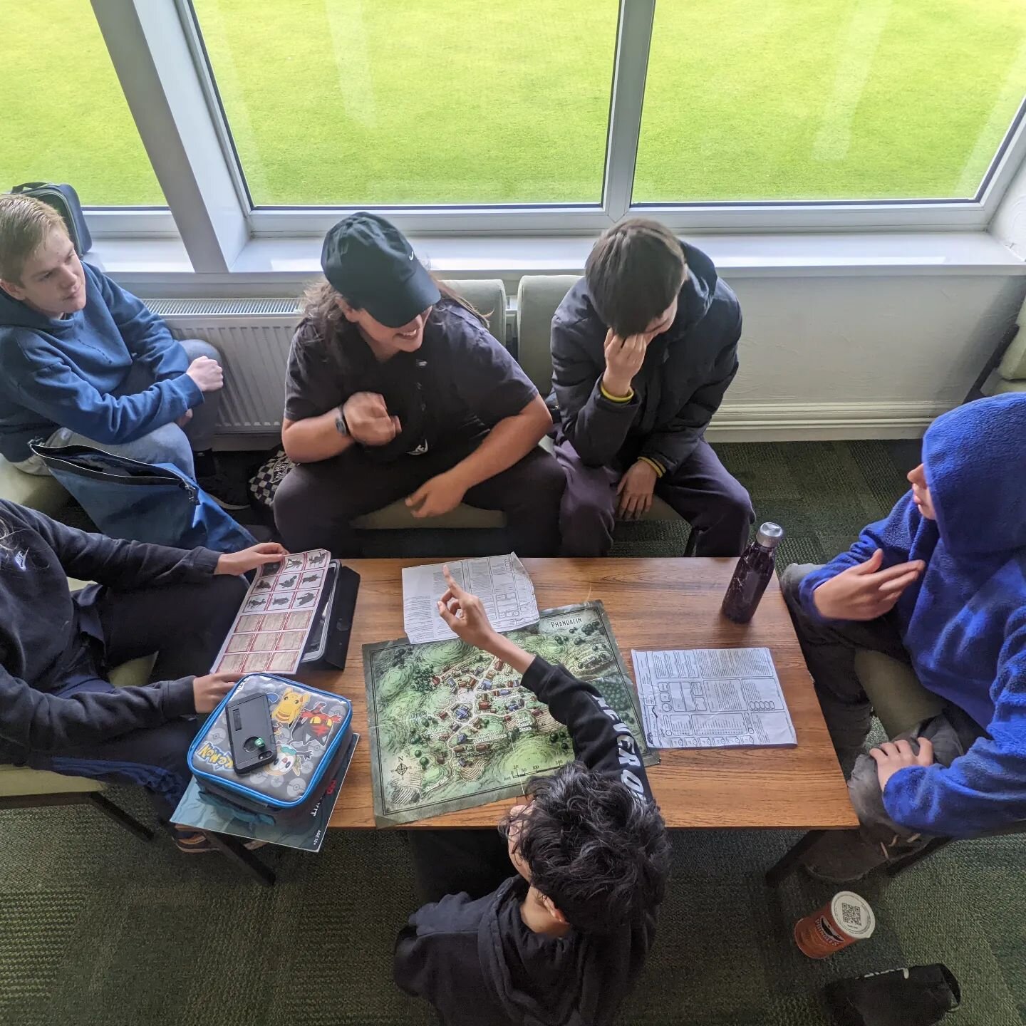 #dungeonsanddragons on a windy day in our run to space #dinaspowys bowling club.