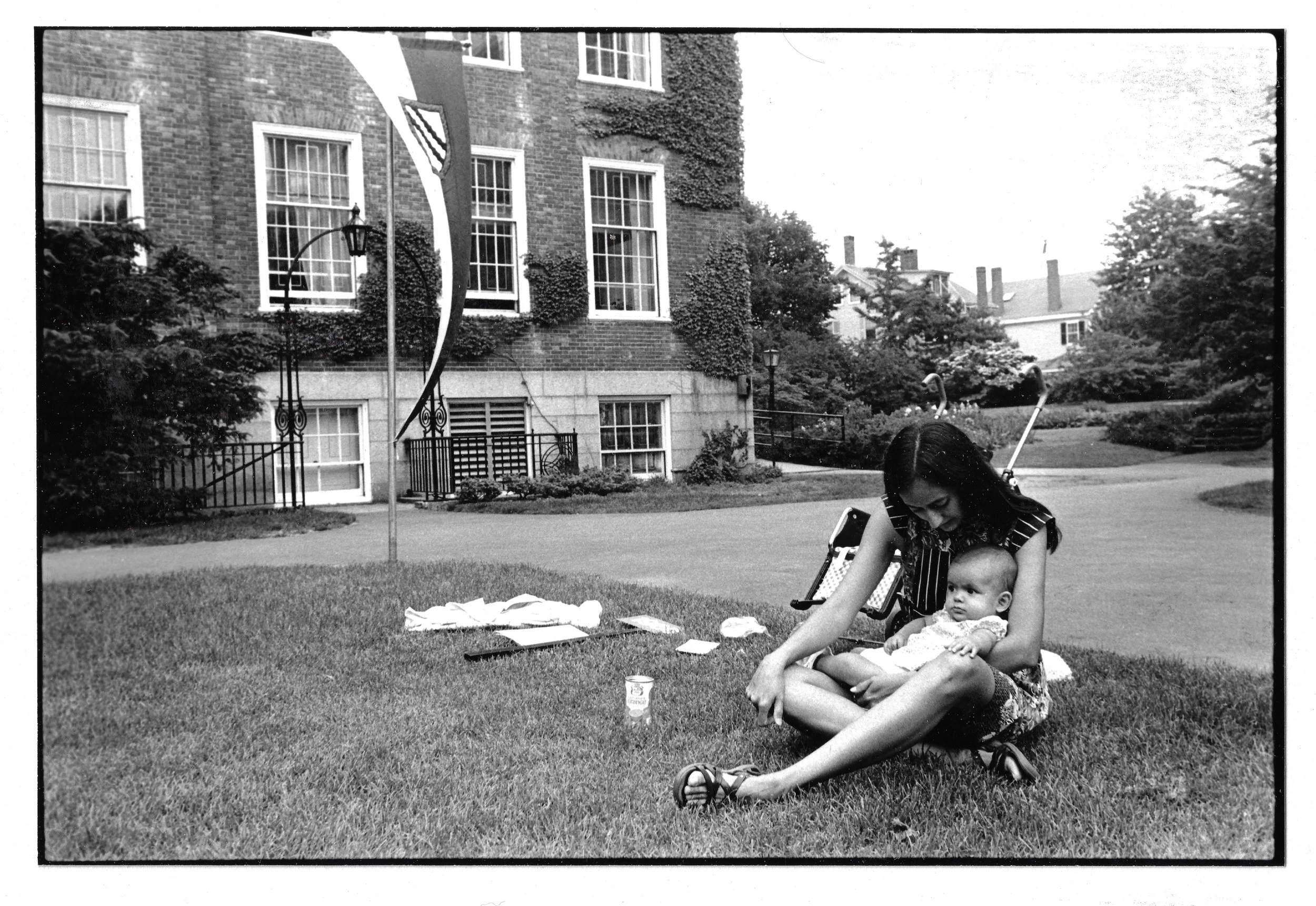 Jean Bennett brought her children to the Radcliffe yard picnic during our 10th reunion.