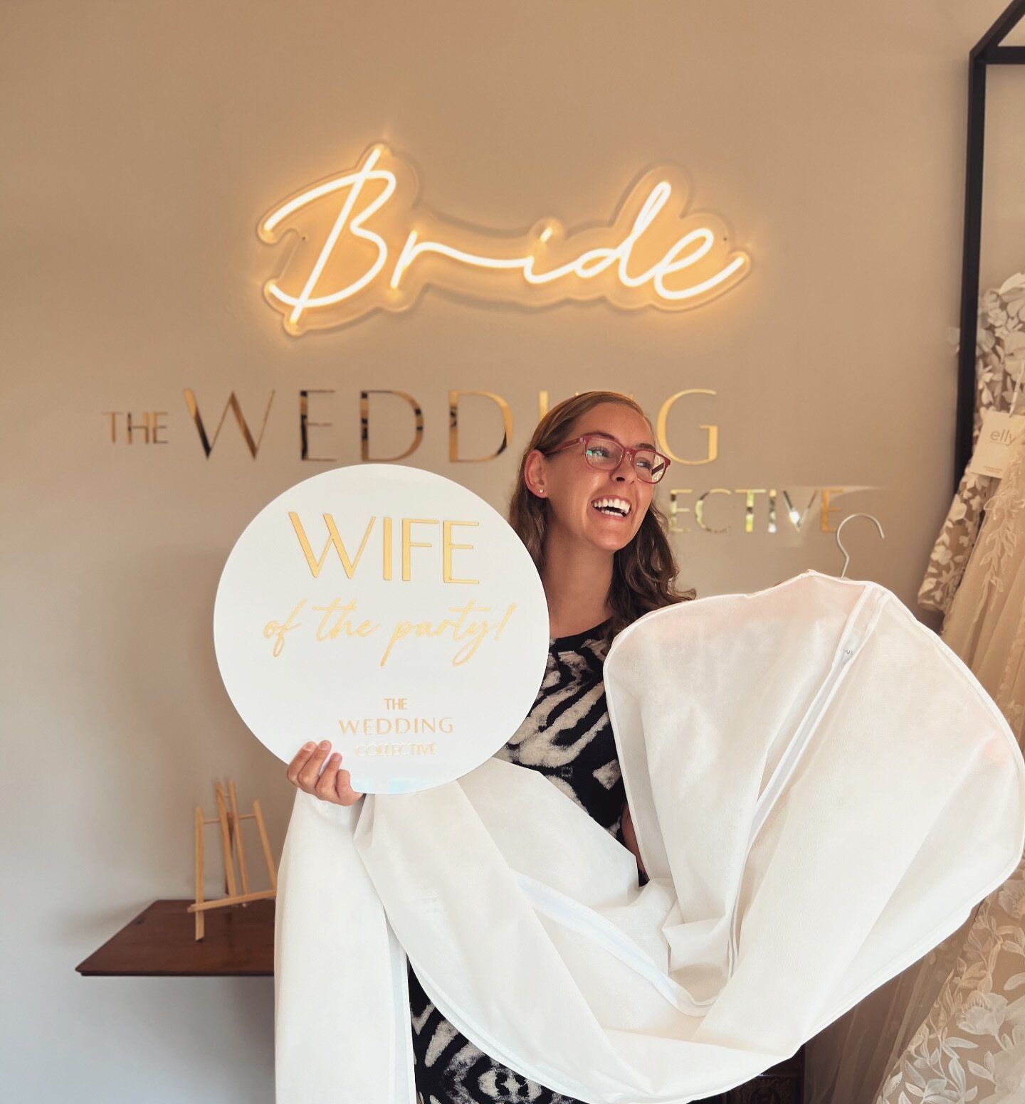 Bridal happiness! Our gorgeous Franciska is almost getting married and we literally can&rsquo;t wait to show off how stunning she is going to look! It was so much fun having you as a bride Franciska, enjoy every second of your big day! 💖🎉🤗
