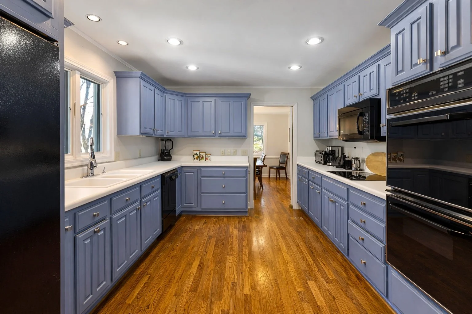 new kitchen no rug.jpg