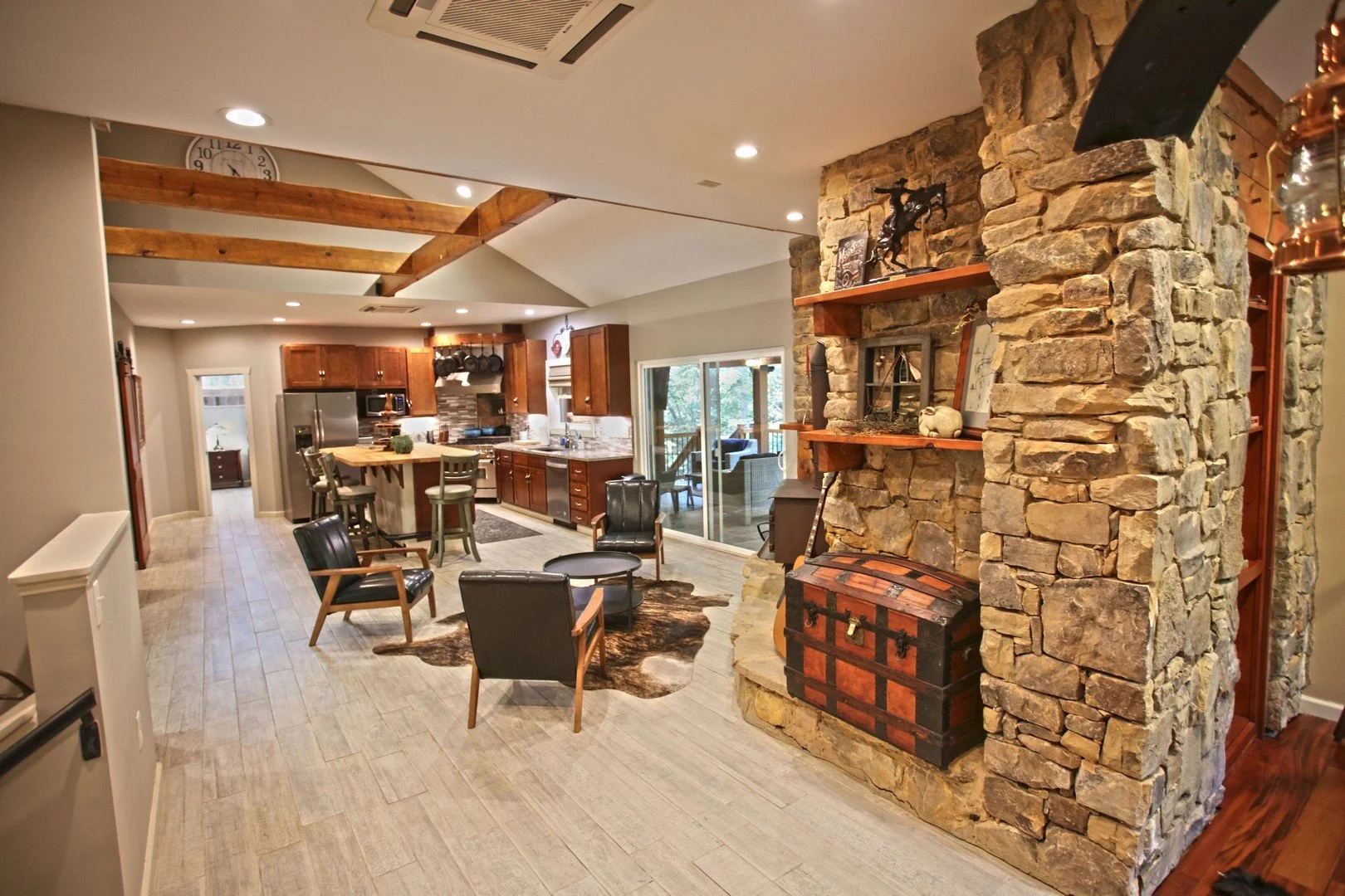 livingroom2.jpg