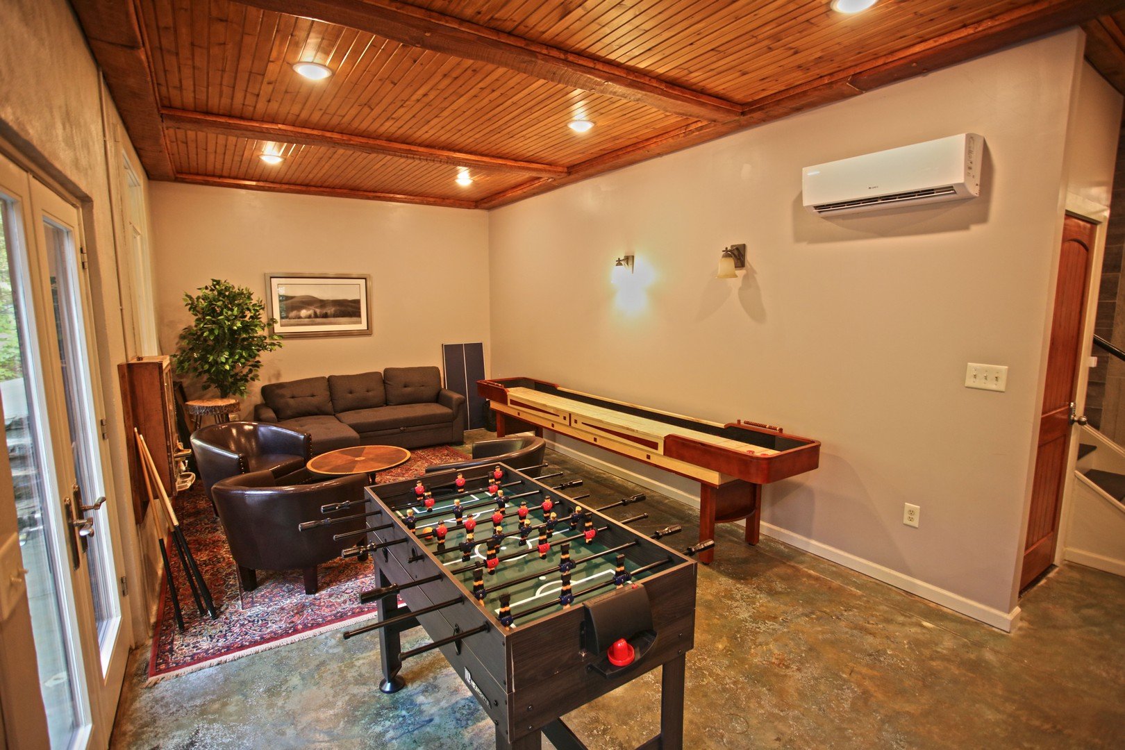 game room.jpg