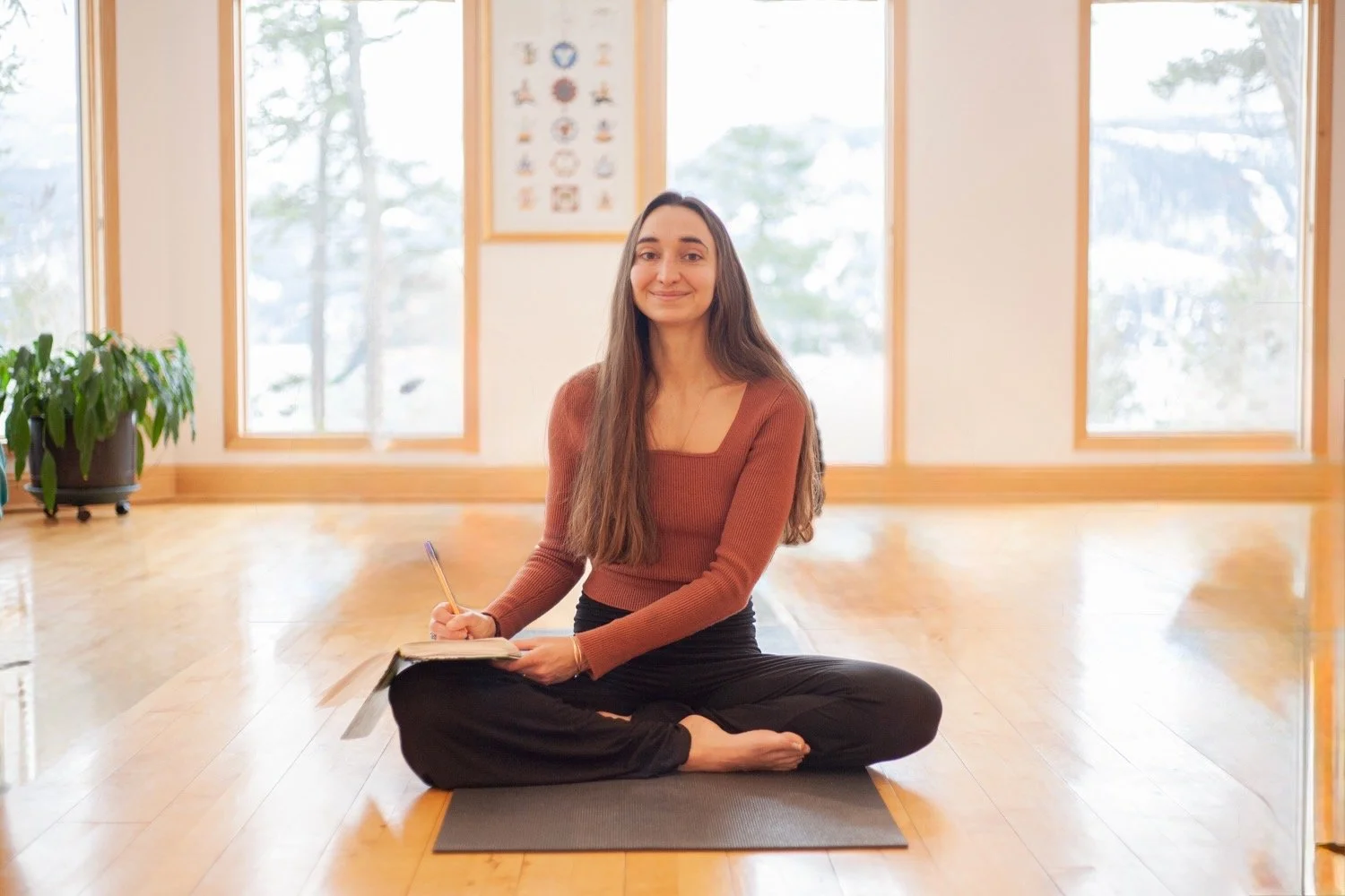 Roya: Exploring Dreams + Inner Wisdom