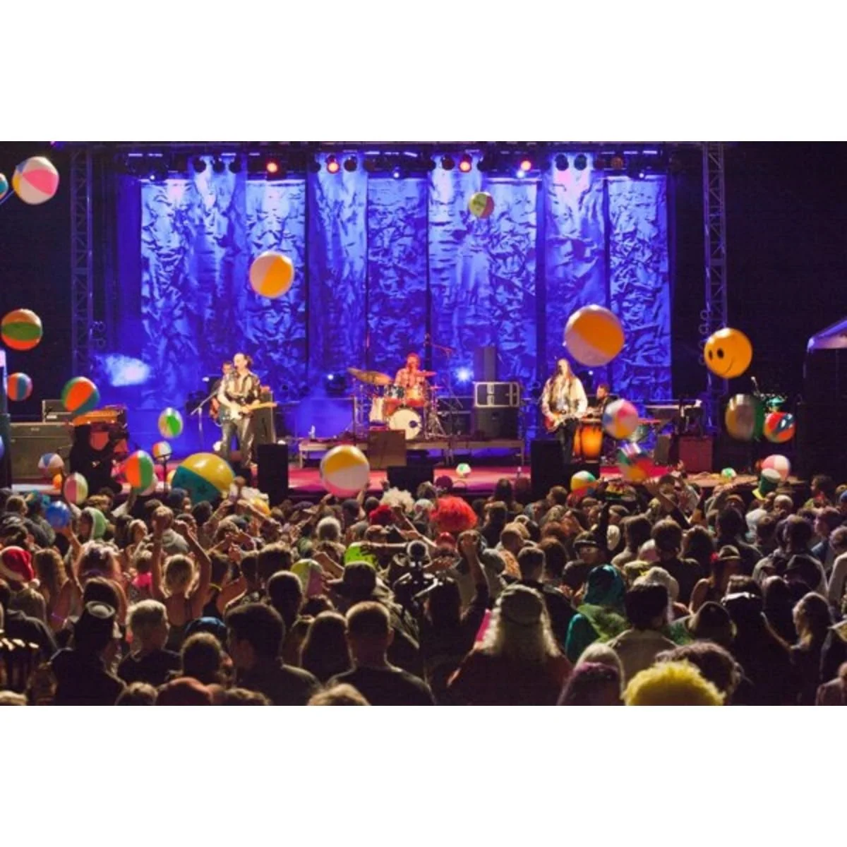 Flowmotion Beach Balls.jpg