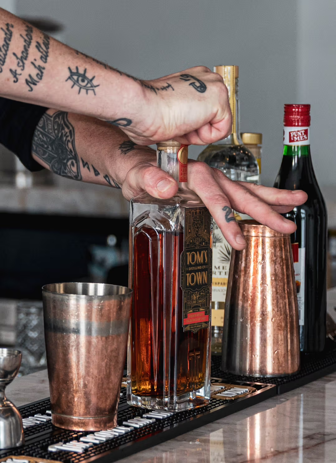 om’s Town Rooftop Cocktail Making Class at Hotel Kansas City