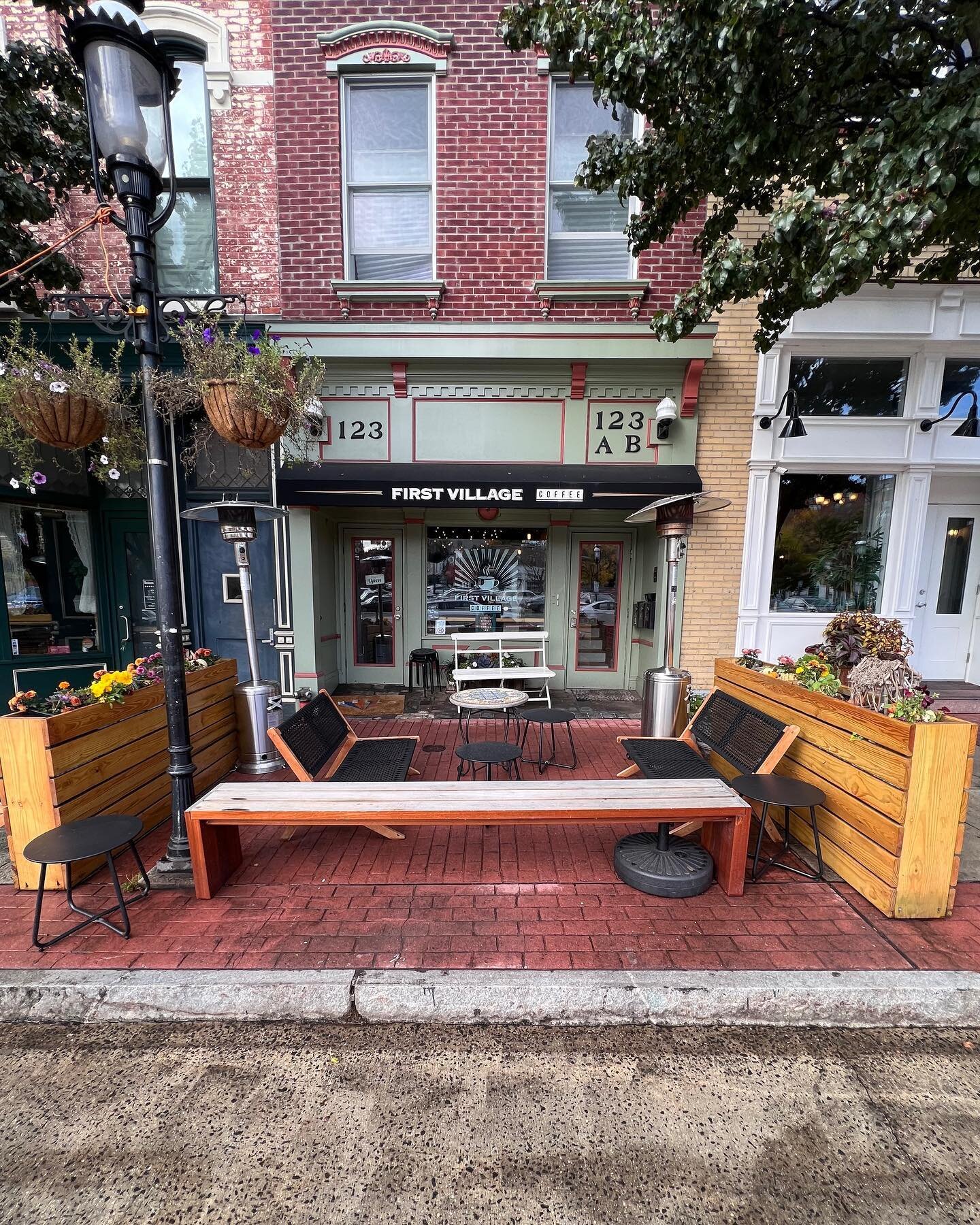 Though the parklet had to go, the sidewalk doesn&rsquo;t 😎Feel free to hang out in our- just slightly smaller- super cute outdoor spot. -FVC Fam🫀

(Also- big thanks to Abel and @melitashome for the help deconstructing our spot, much love to y&rsquo