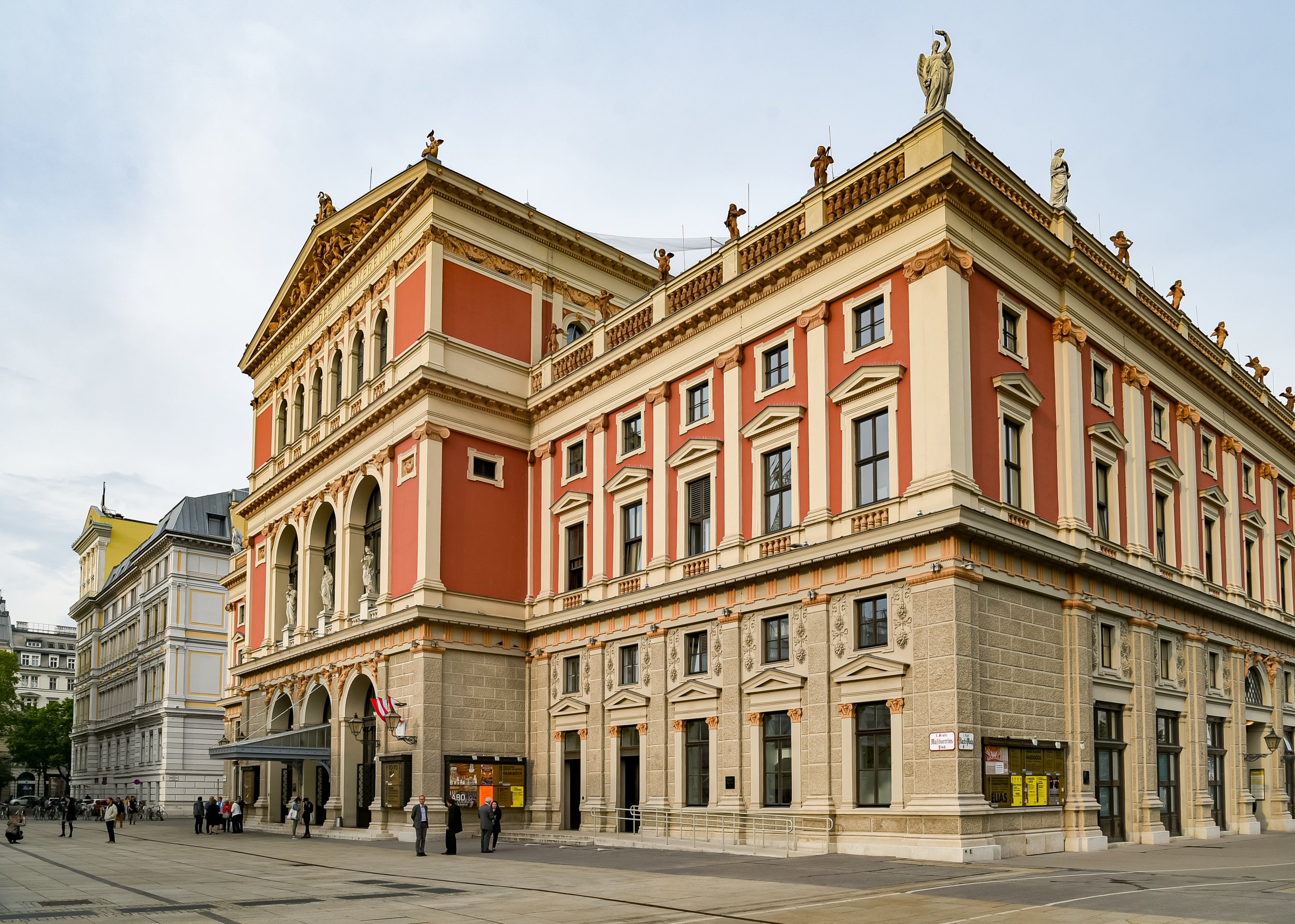 Vienna-_Musikverein_-_51193911049.jpg