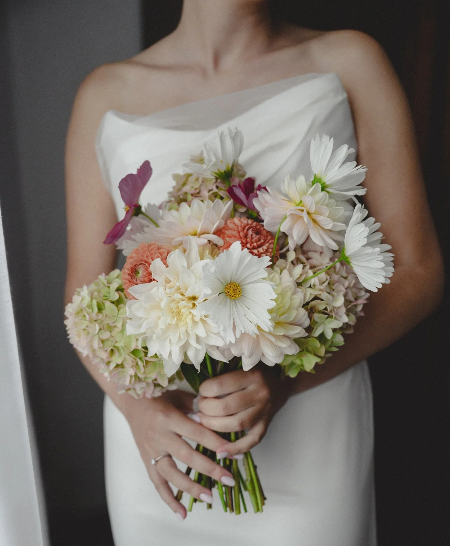 September bouquet from the farm 🌸

Photography by talanted @marabrioni_fotografia