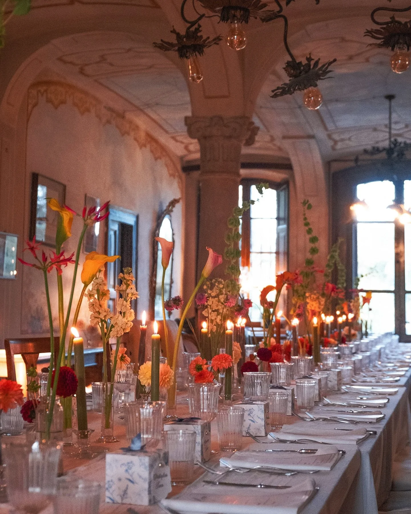 Cozy evening and sunset times at @cascinalagoscuro 🌸🍀