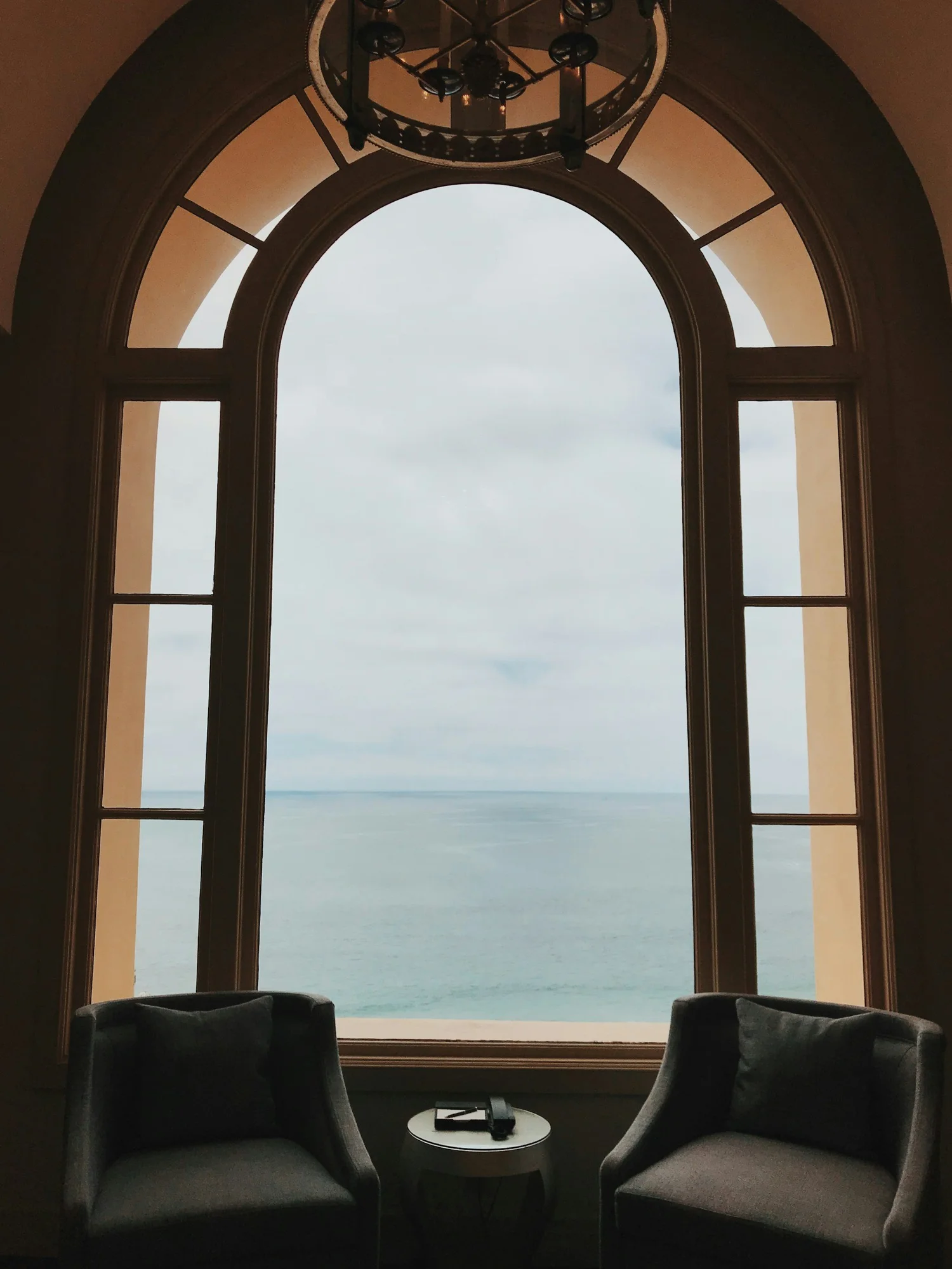 Photo inspiration: Picture Idea: Hotel Rooms With Floor To Ceiling Ocean Views