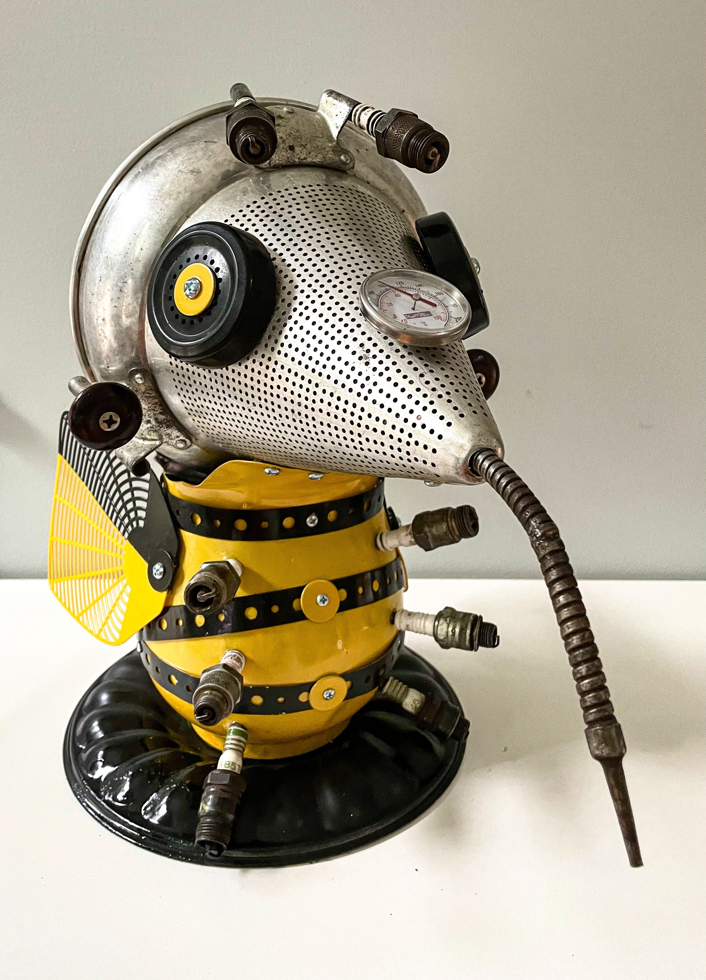 SOLD. "Jeremiah"
15" X 9" X 17"
Upon meeting Jeremiah, the most common (and most irritating) comment Jeremiah gets is “You sure don’t look like a Bullfrog!”. If Jeremiah is in his usual good mood, he will just grin and give a little fake laugh, bu