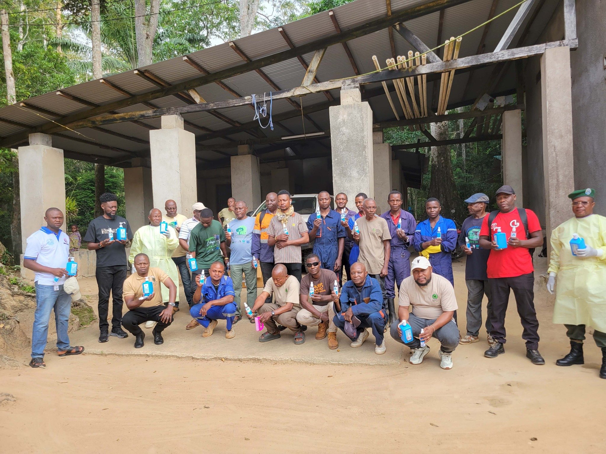Update from the ground in Ituri: Thanks to the support of our donors and community, essential protective supplies are being purchased and distributed to our team, ecoguards and communities surrounding the Okapi Wildlife Reserve.

Your generosity is t