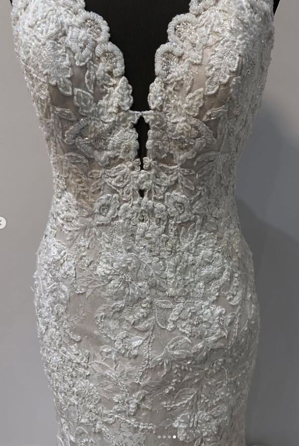 go-gown-round-wedding-9.JPG