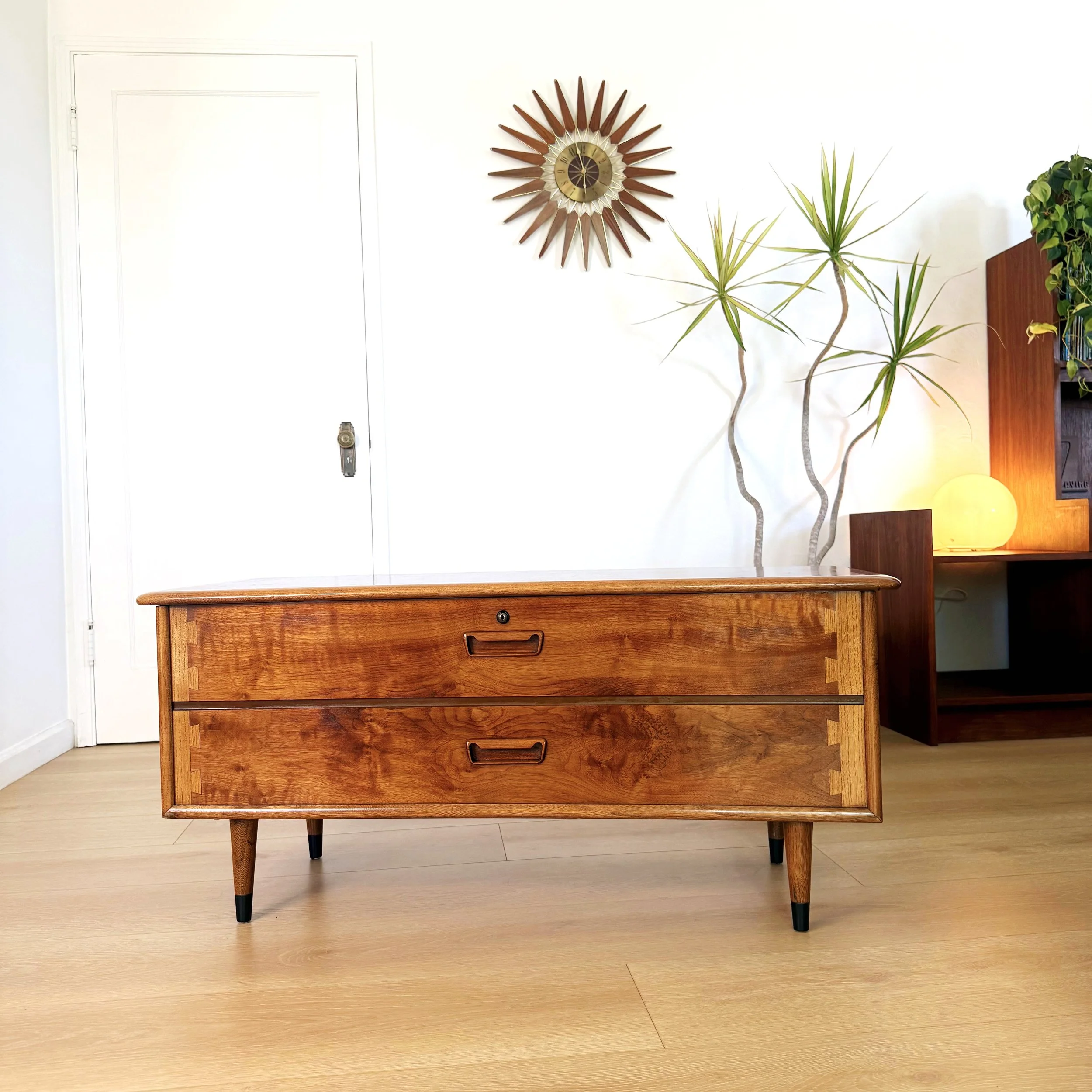 Mid Century Vintage Lane Acclaim Cedar Chest / Bench