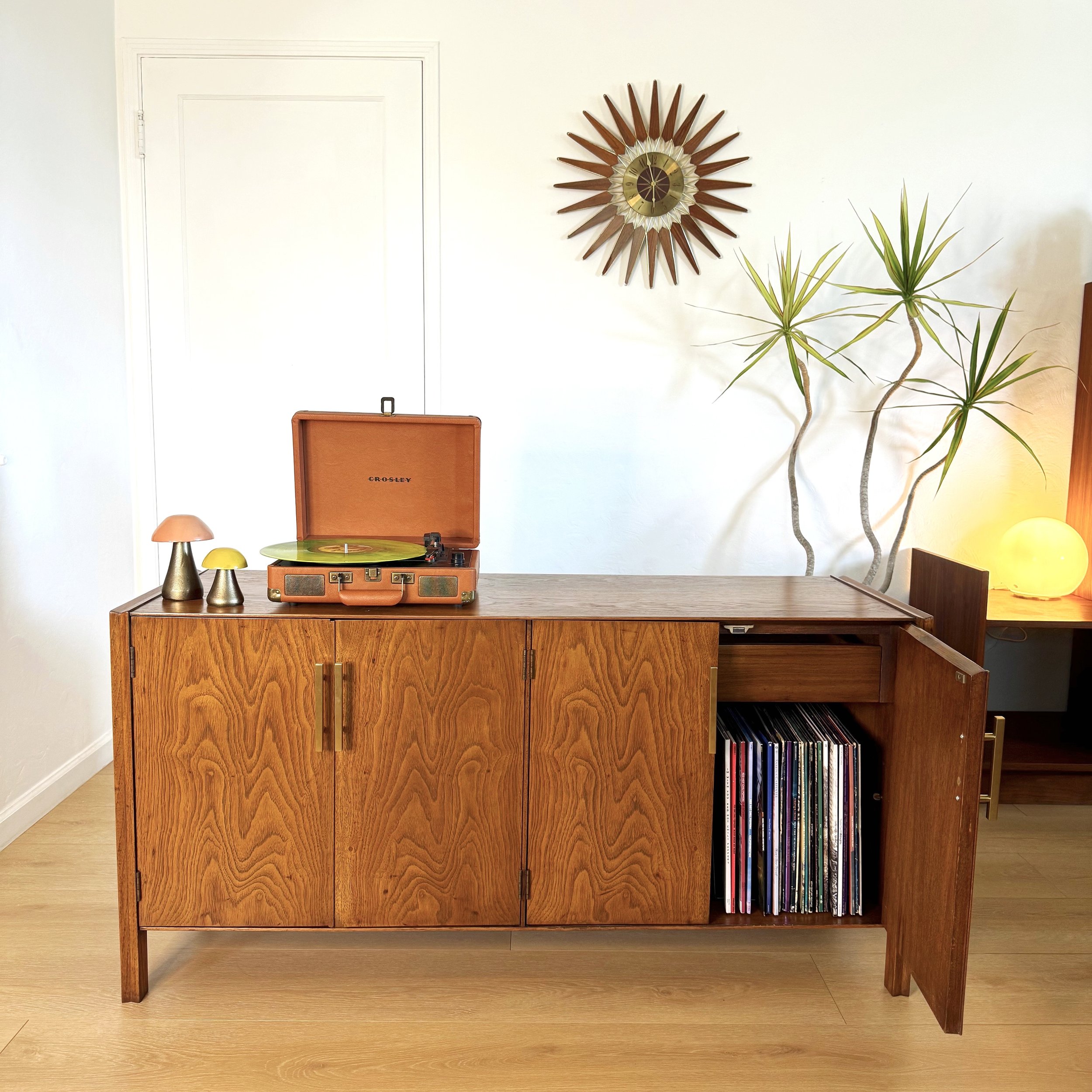 1970s Cabinet / Tv Stand
