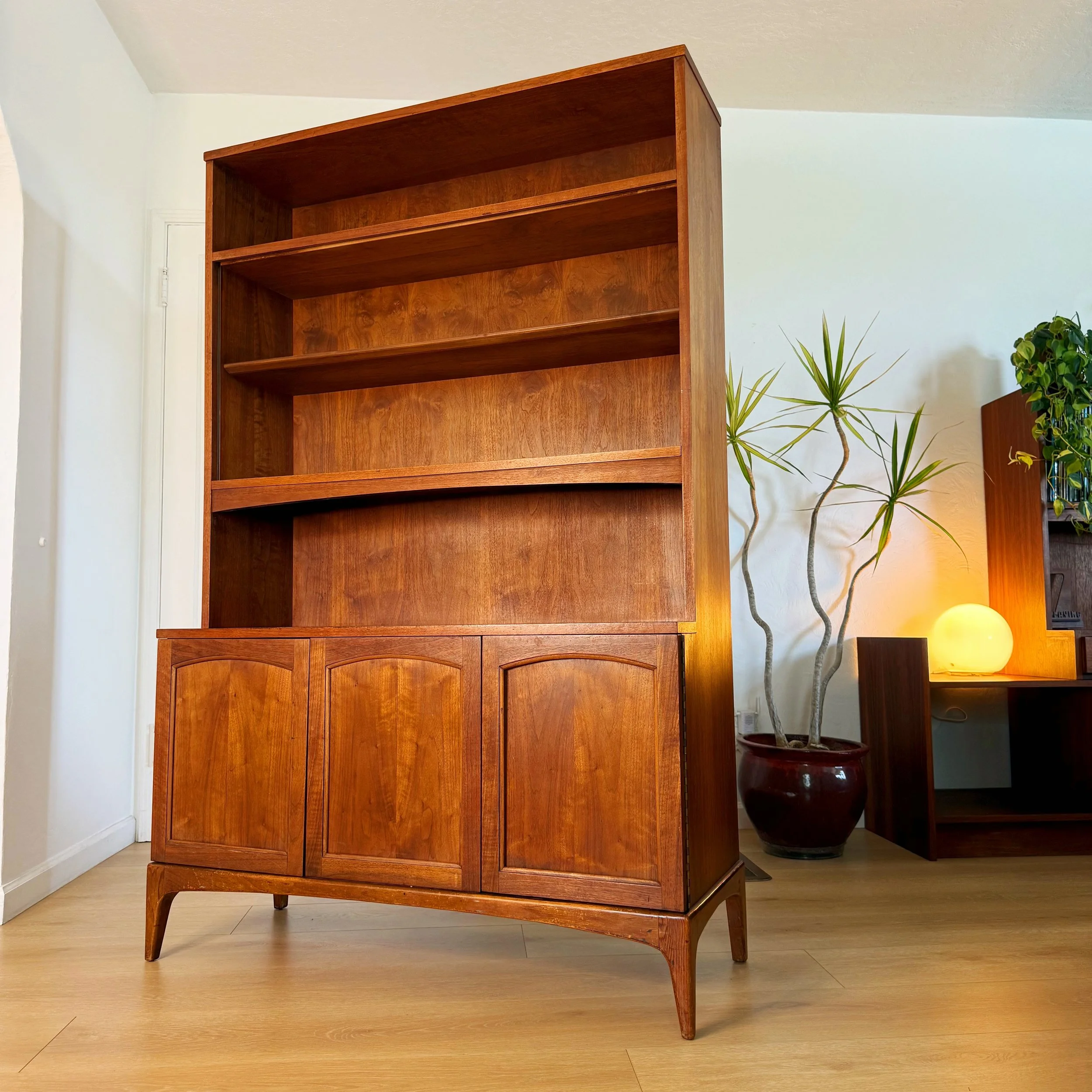 Mid Century Vintage Lane Rhythm Hutch / China Cabinet