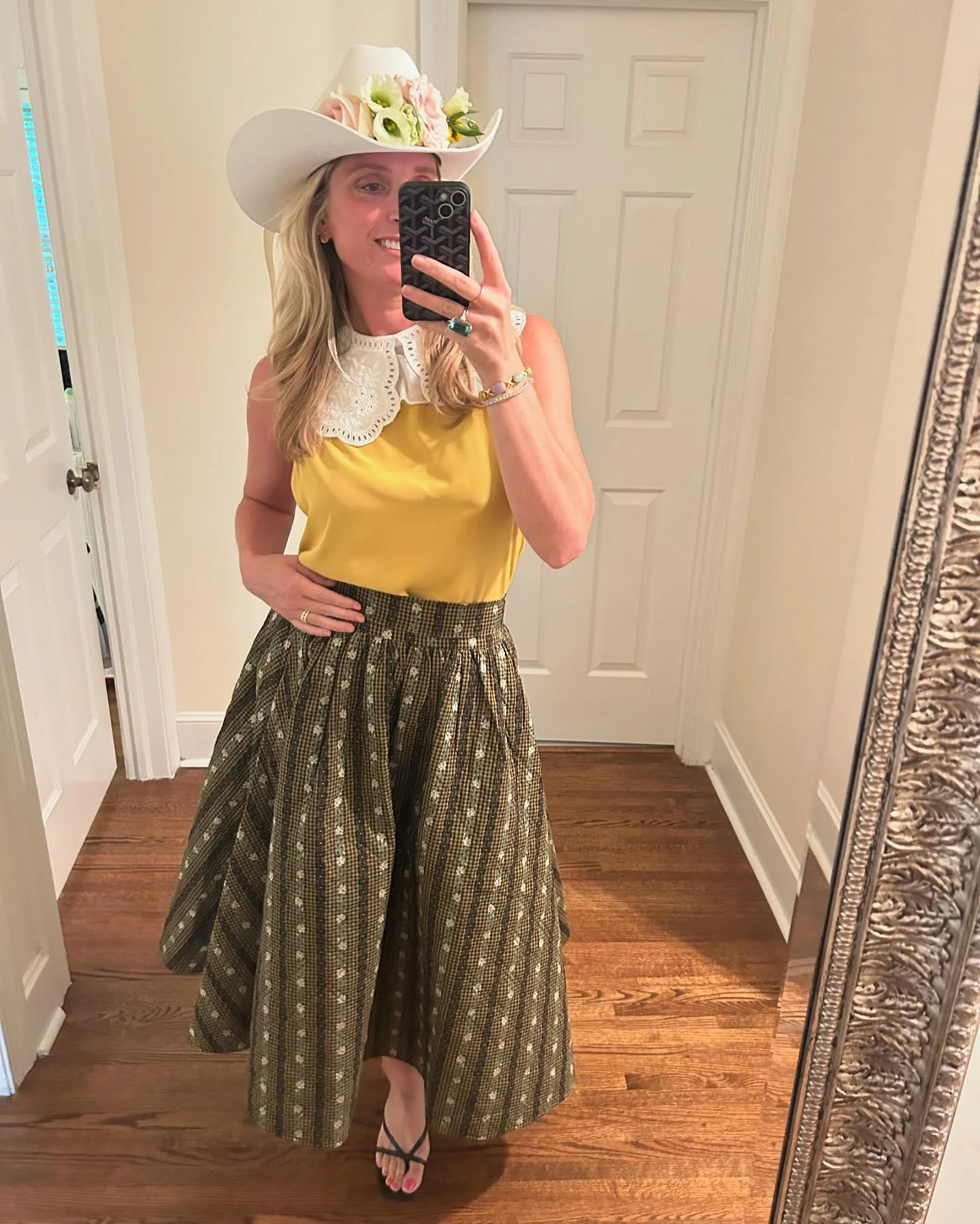 Country girl, hat luncheon heart 🤠