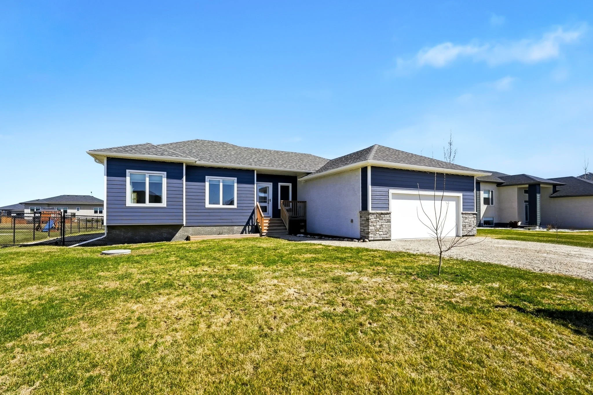 2-web-or-mls-A7405535.jpg
