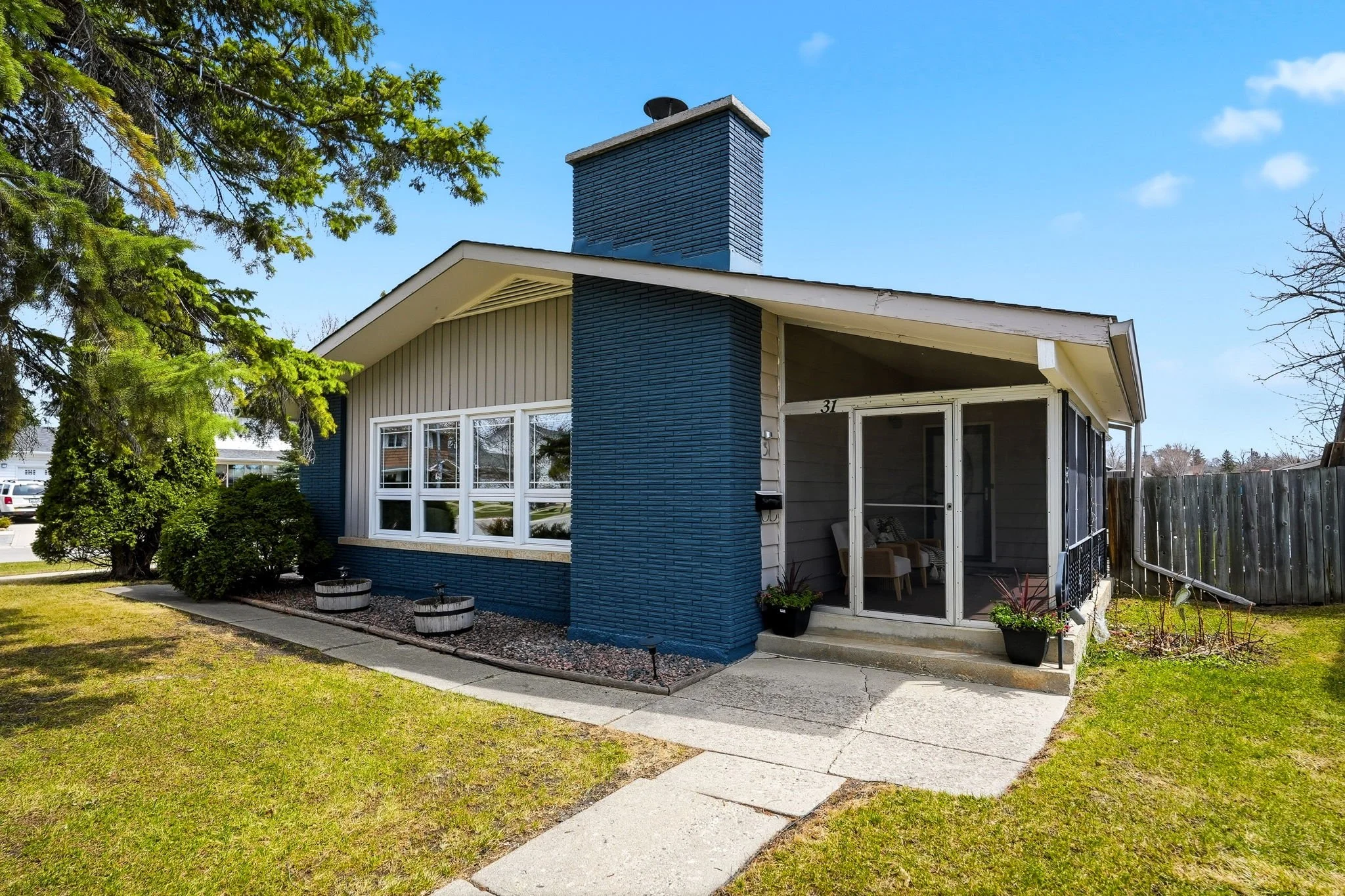 2-web-or-mls-A7406308.jpg
