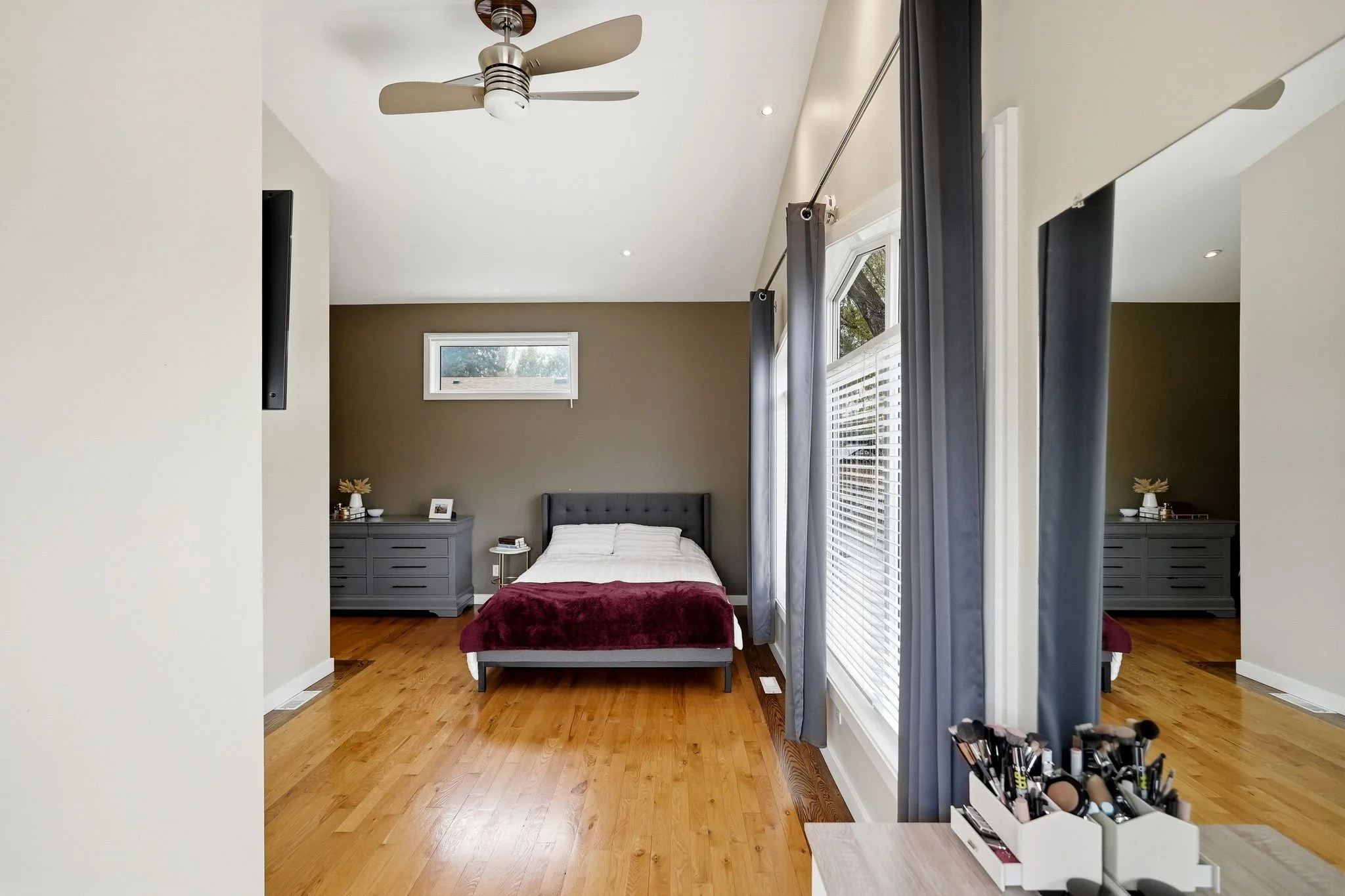 21-web-or-mls-173-riel_018.jpg