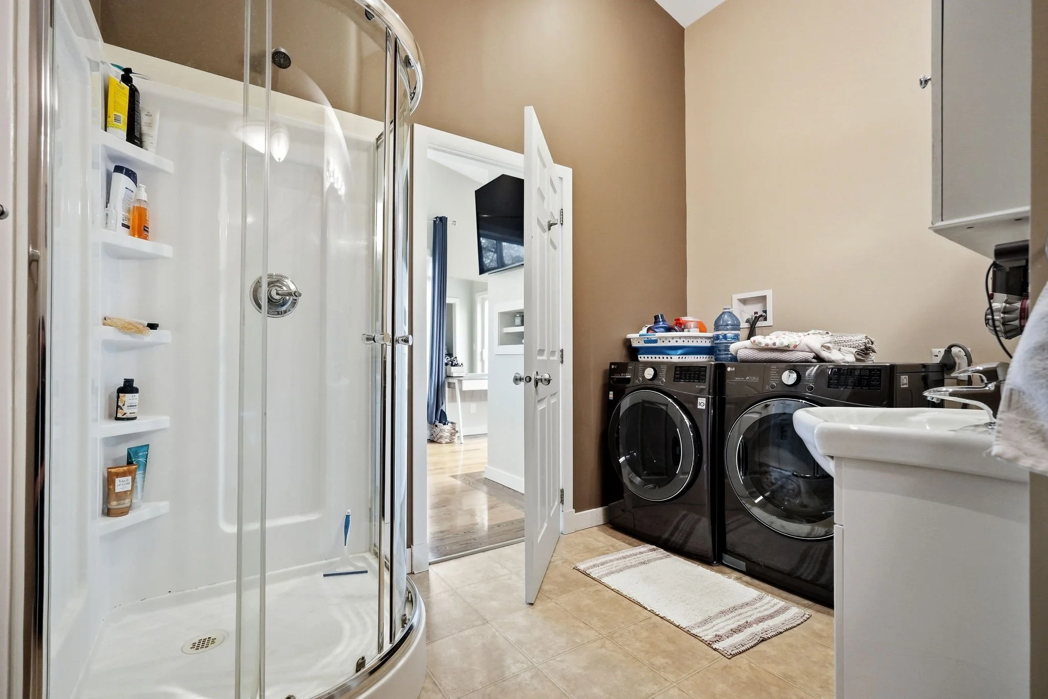 24-web-or-mls-173-riel_021.jpg