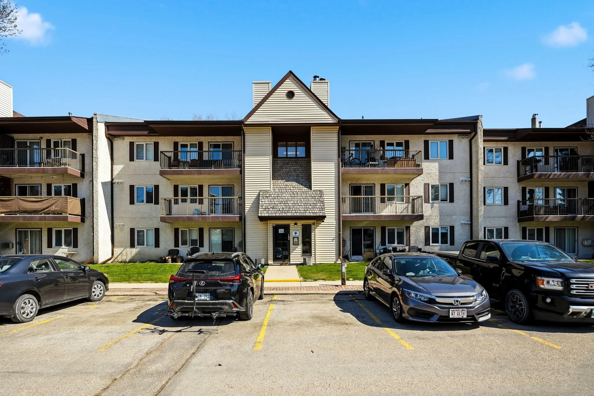 2-web-or-mls-A7408419.jpg