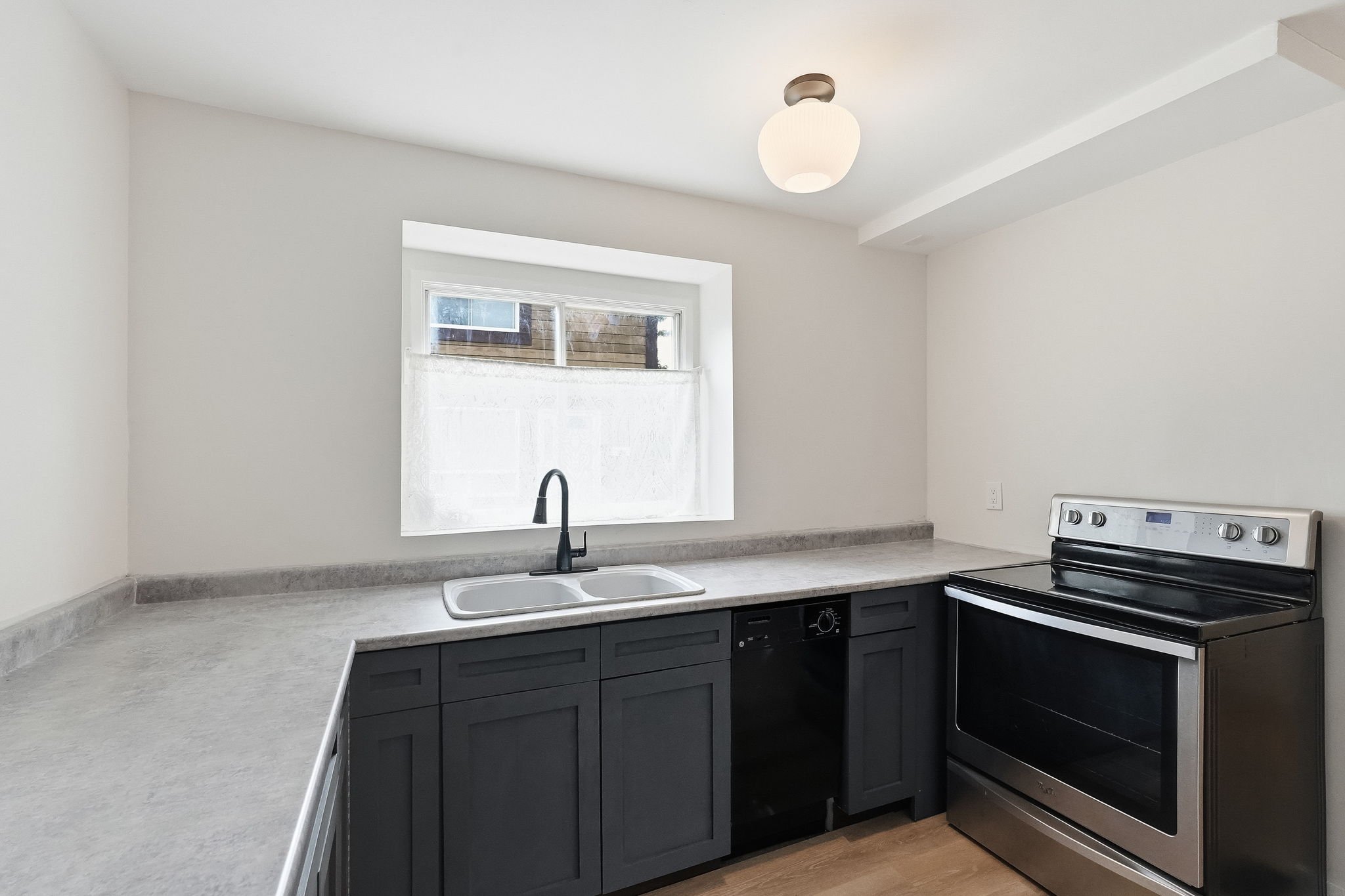 8-web-or-mls-A7400897.jpg