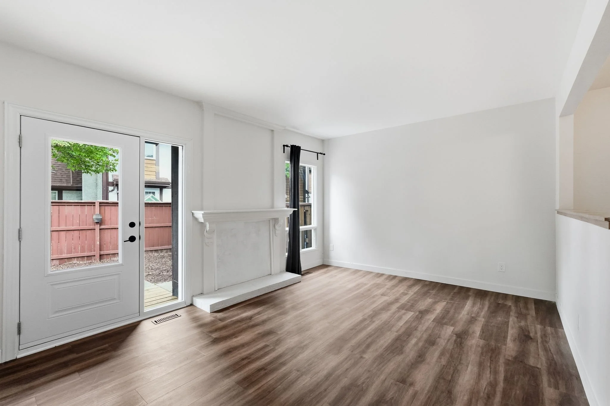14-web-or-mls-A7400924.jpg