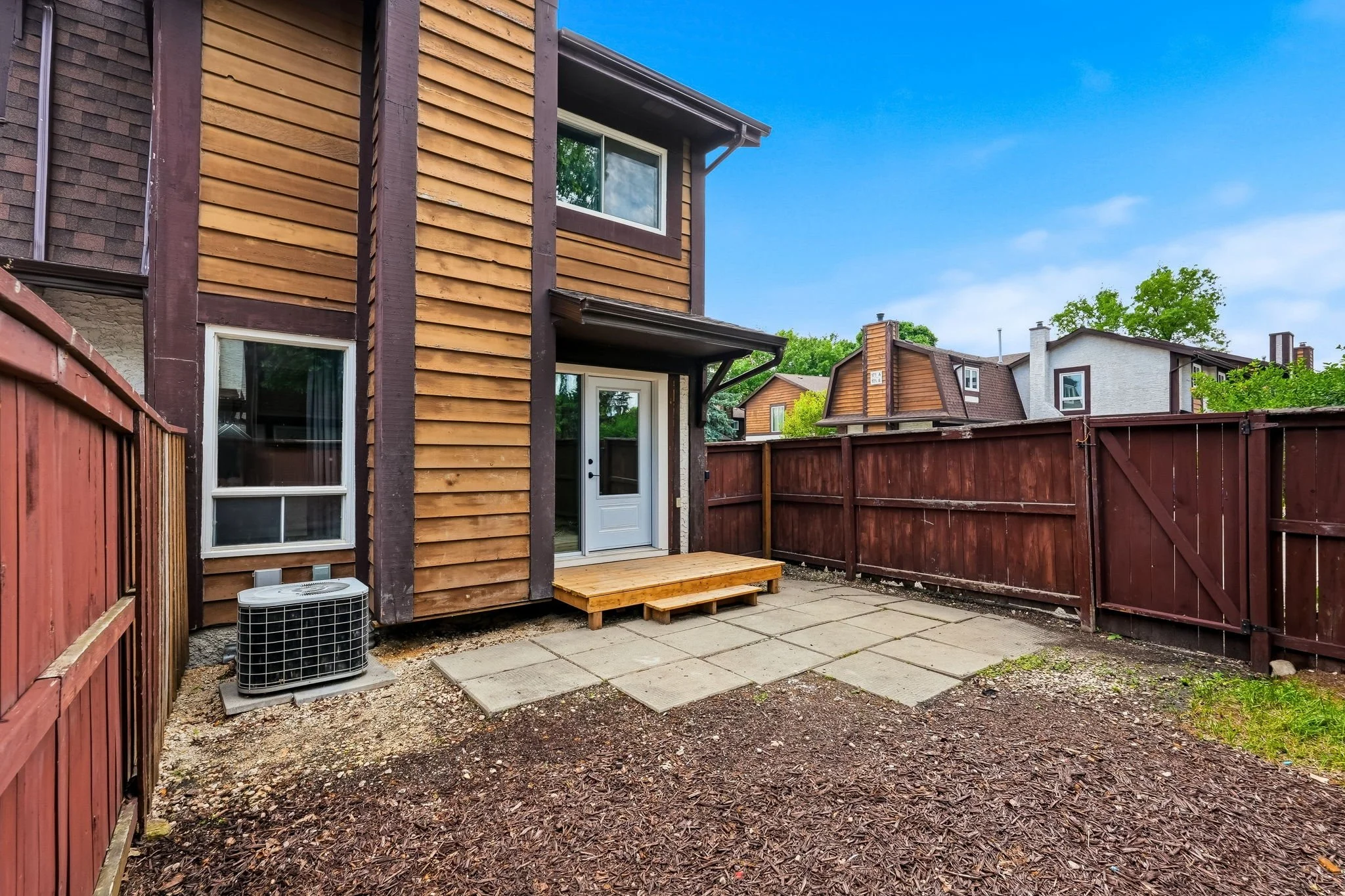 32-web-or-mls-A7400972.jpg
