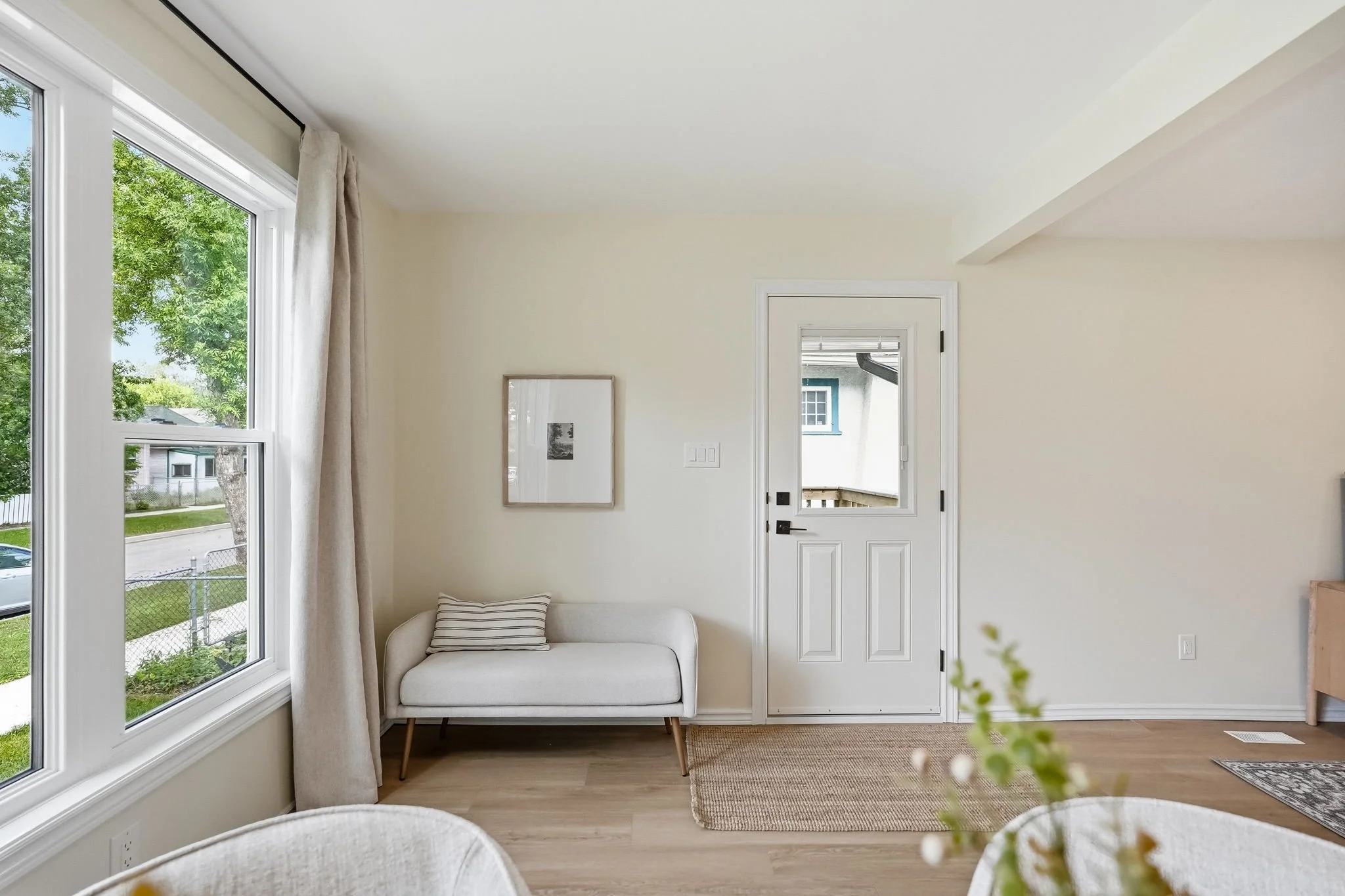 3-web-or-mls-A7401468.jpg