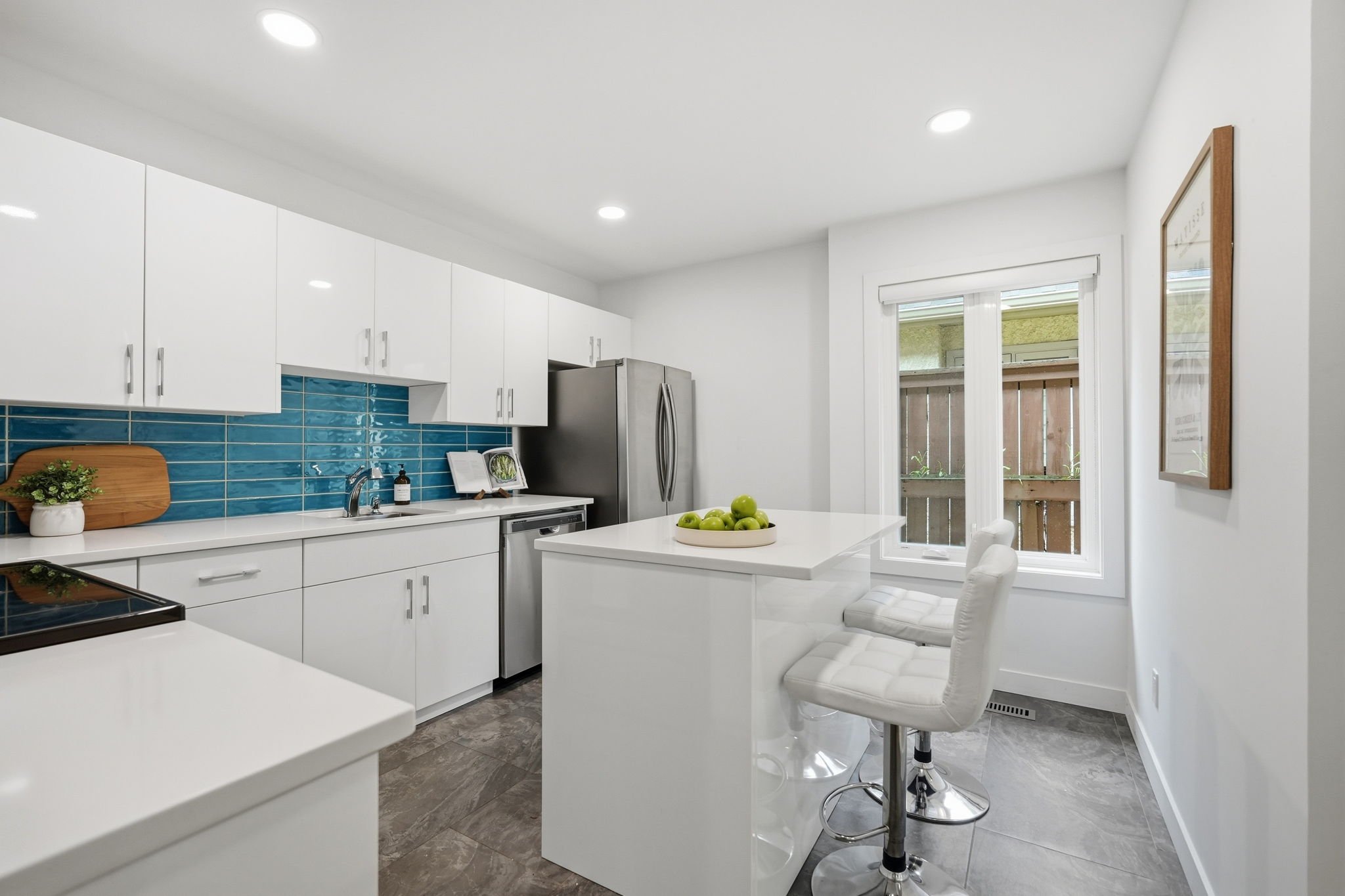 13-web-or-mls-23-180_victor_lewis_010.jpg