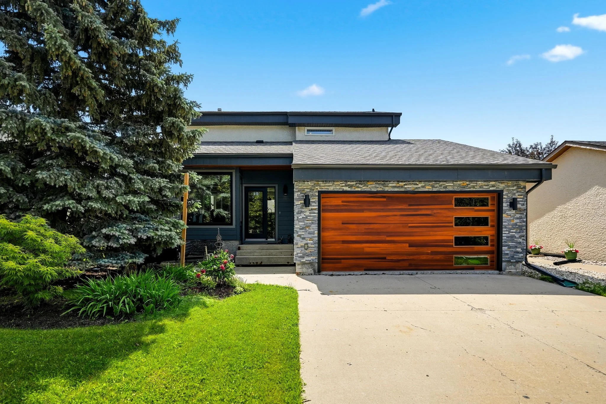 2-web-or-mls-130_Burlington_Way_Winnipeg_031.jpg