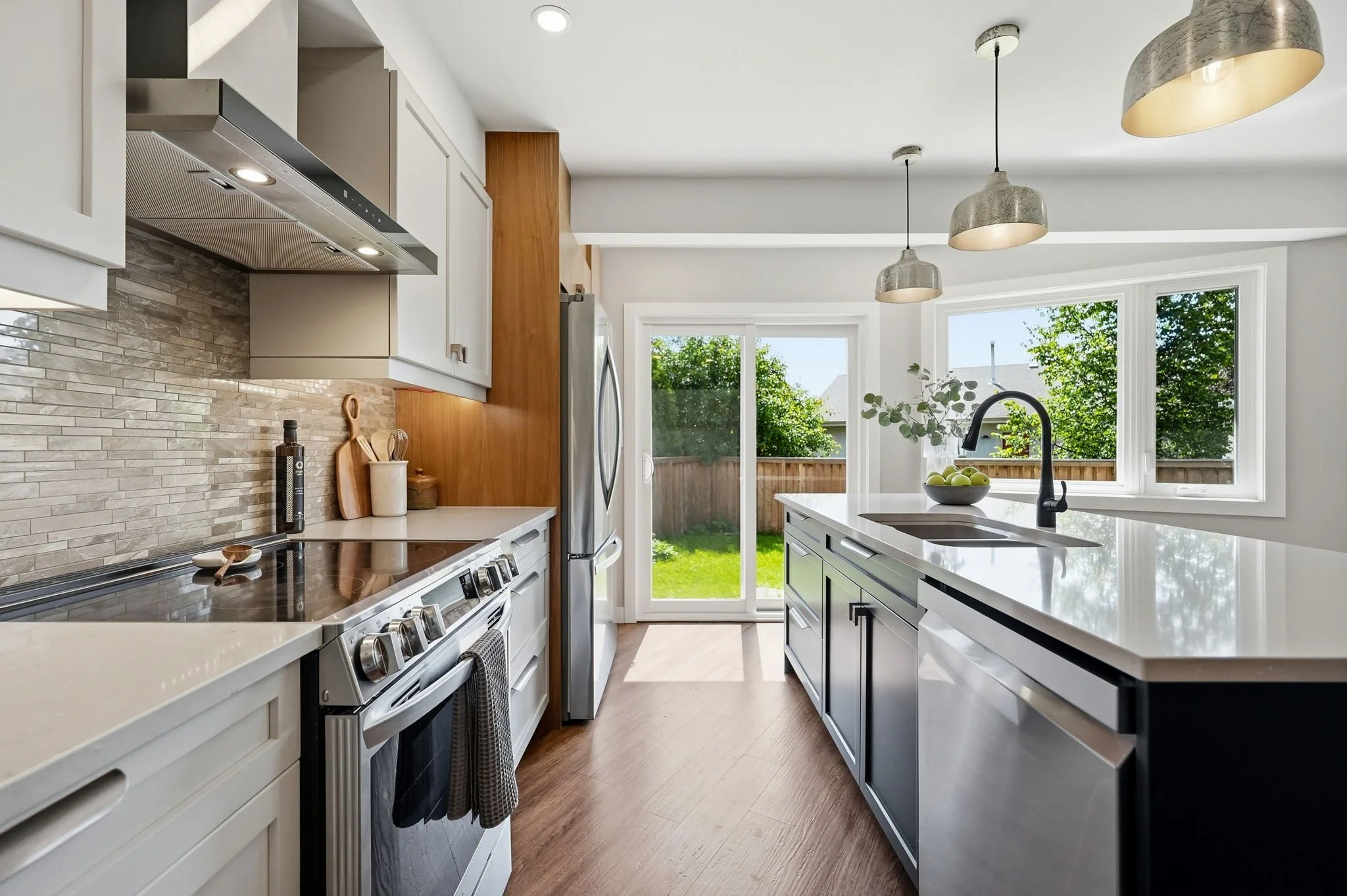 13-web-or-mls-130_Burlington_Way_Winnipeg_011.jpg