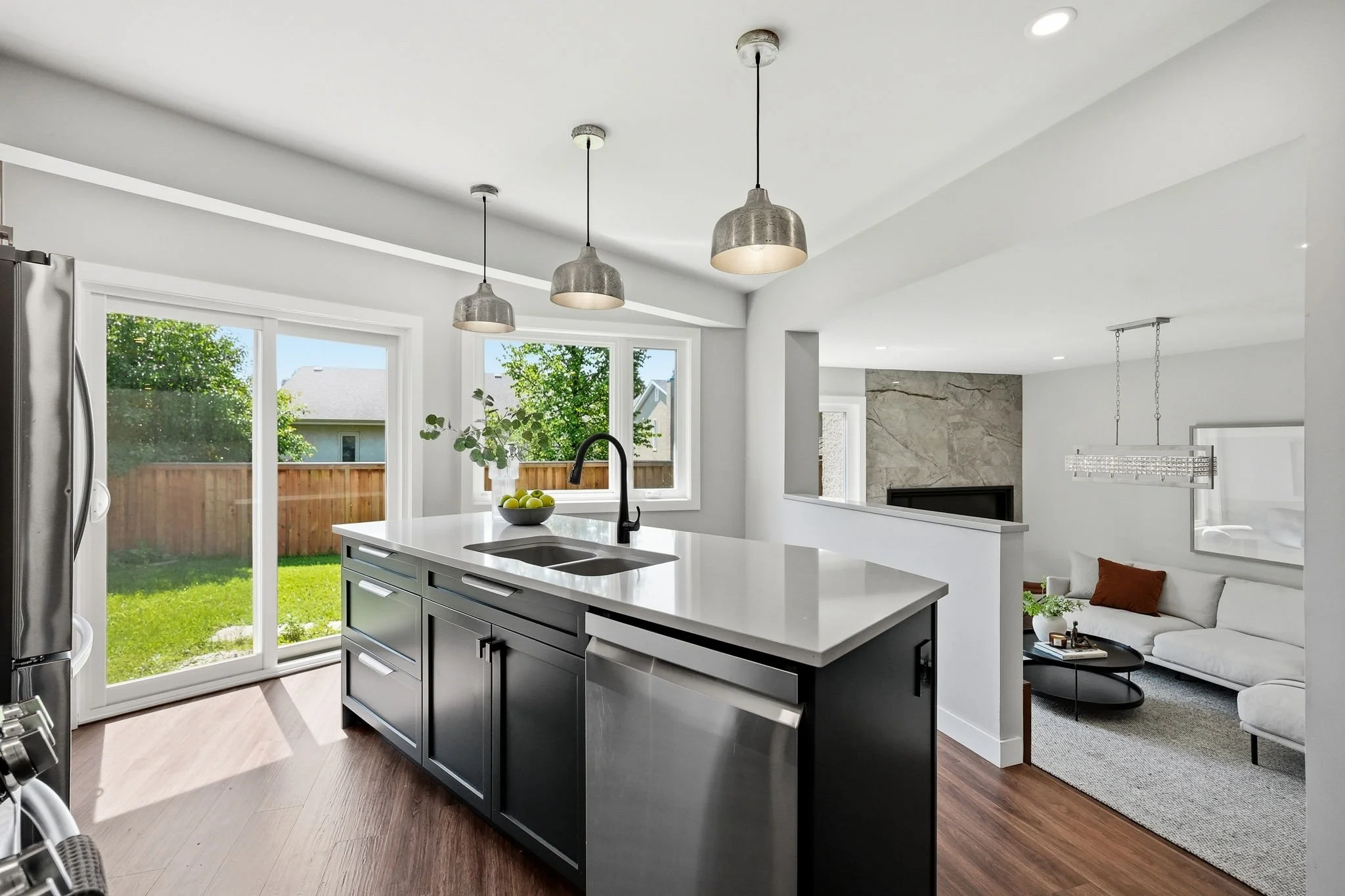 14-web-or-mls-130_Burlington_Way_Winnipeg_012.jpg