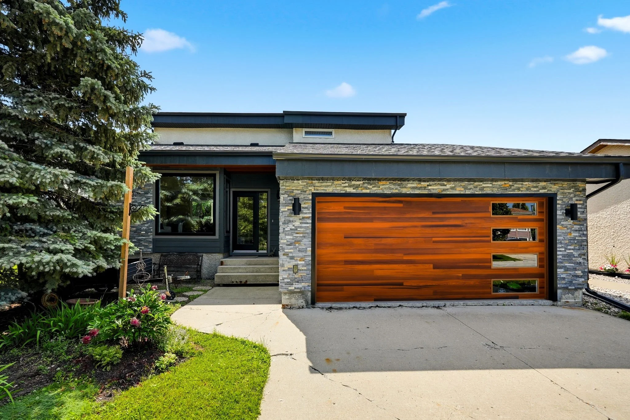34-web-or-mls-130_Burlington_Way_Winnipeg_032.jpg