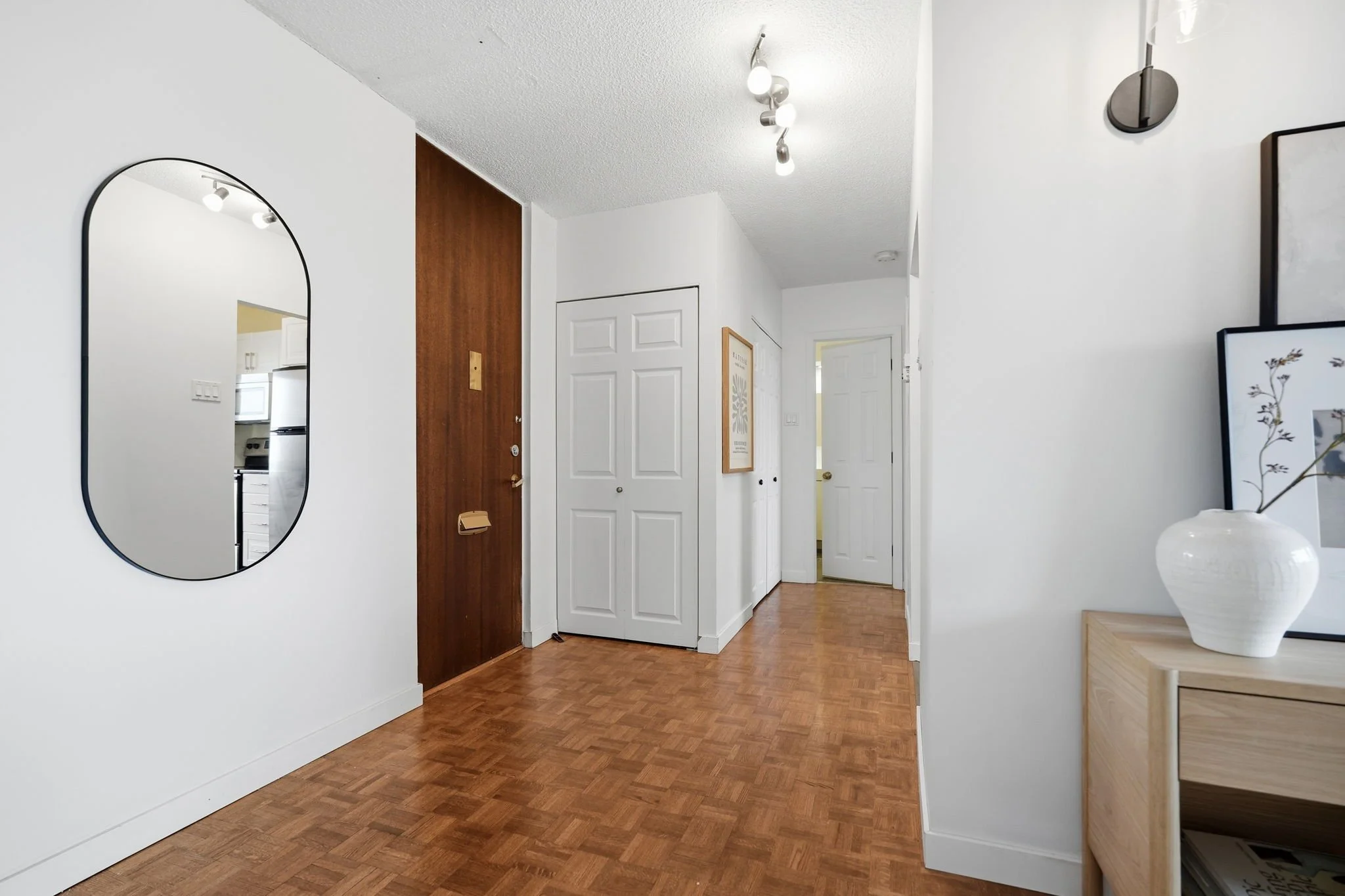 3-web-or-mls-12h_300_roslyn_006.jpg