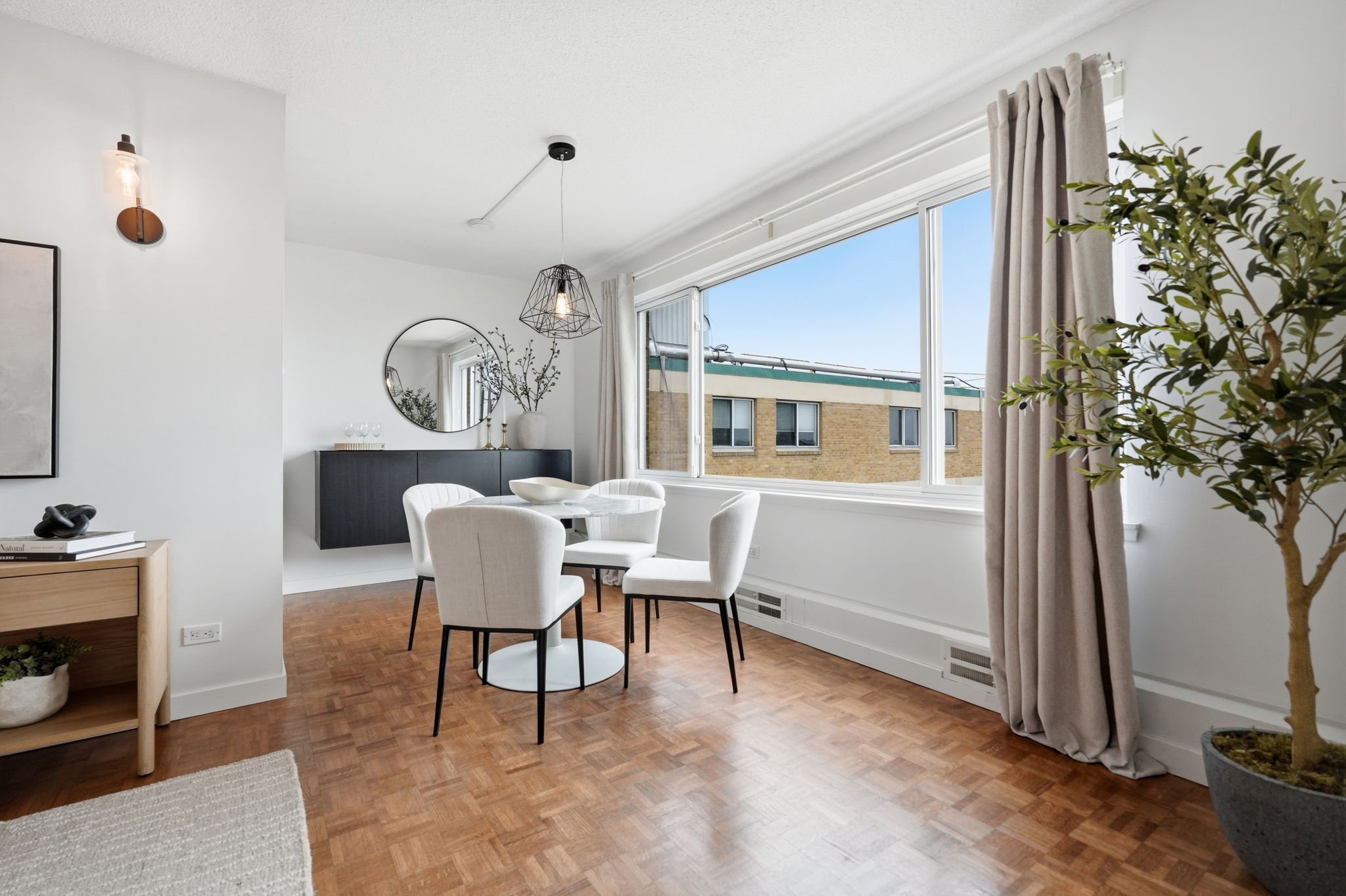 10-web-or-mls-12h_300_roslyn_012.jpg